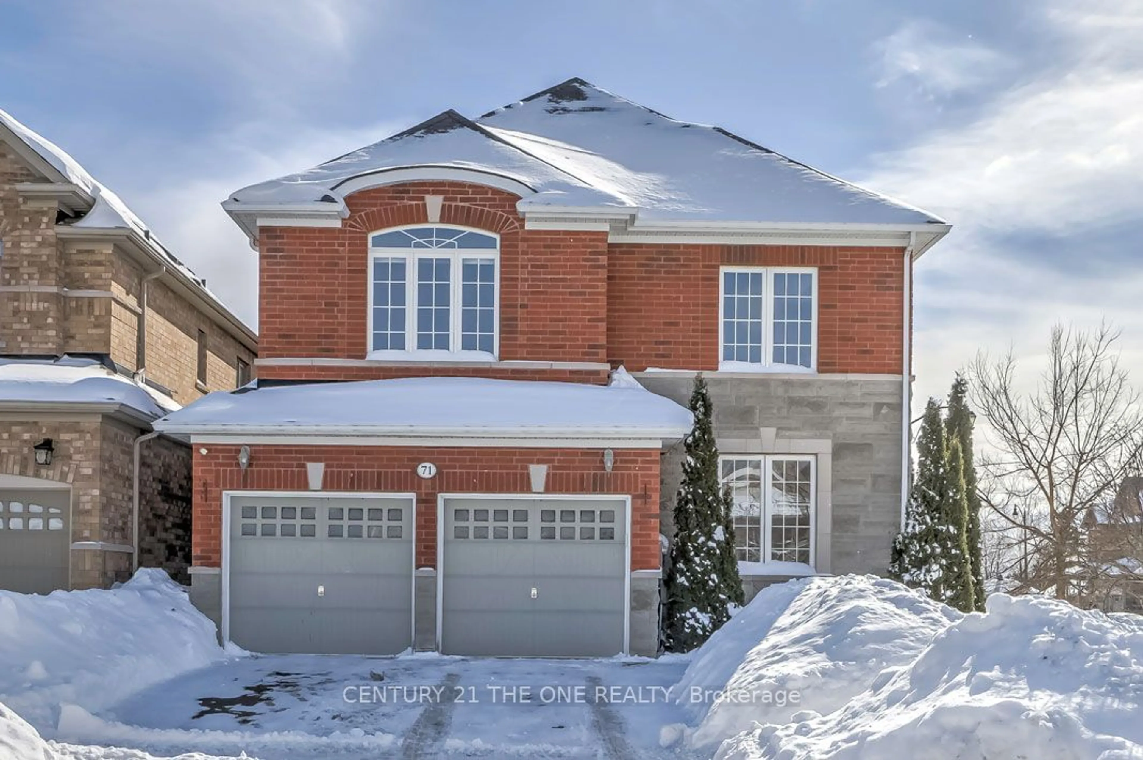 Home with brick exterior material, street for 71 Mancini Cres, Richmond Hill Ontario L4E 0N4