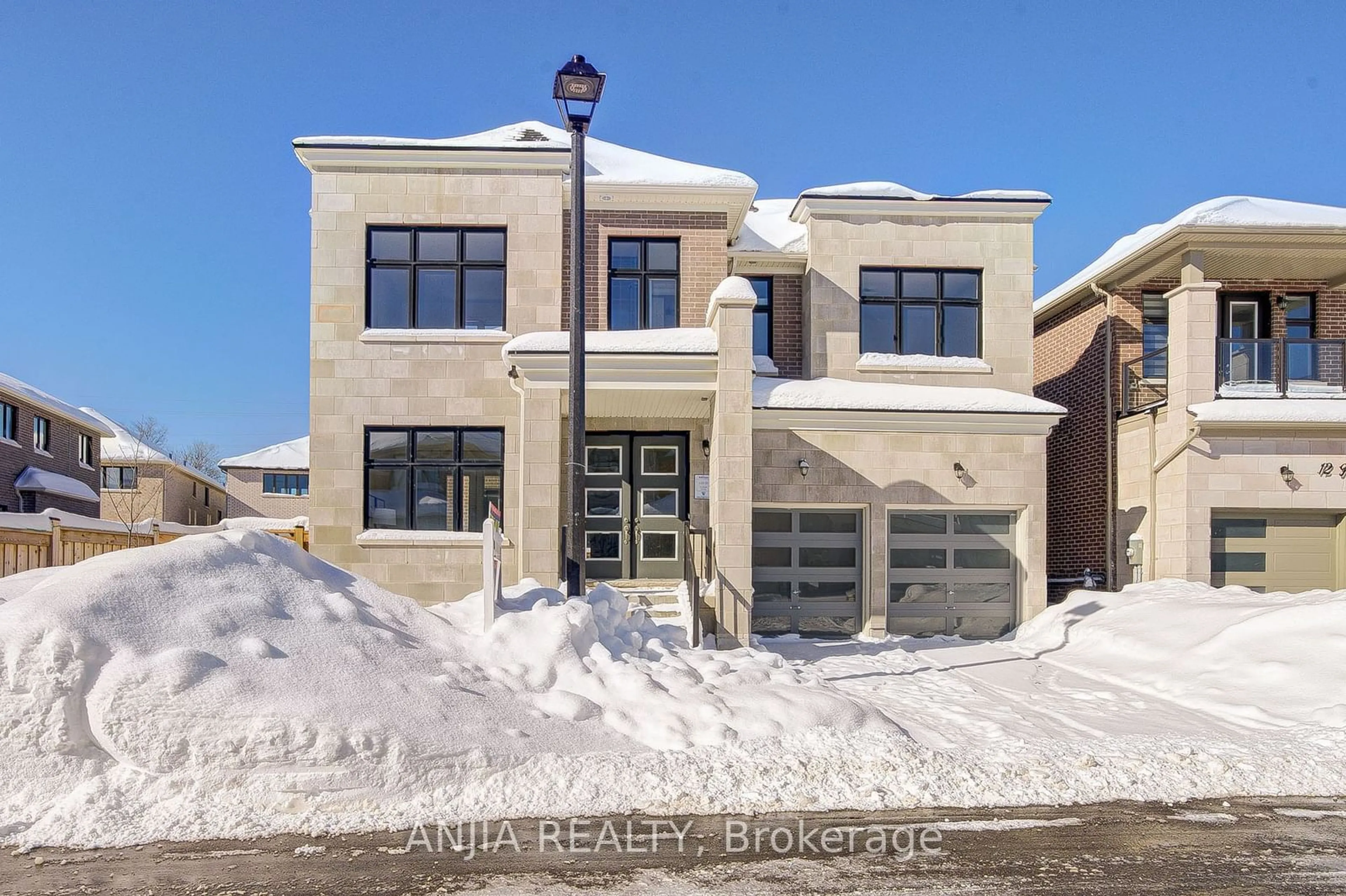 Home with brick exterior material, street for 10 Joiner Circ, Whitchurch-Stouffville Ontario L4A 4W9