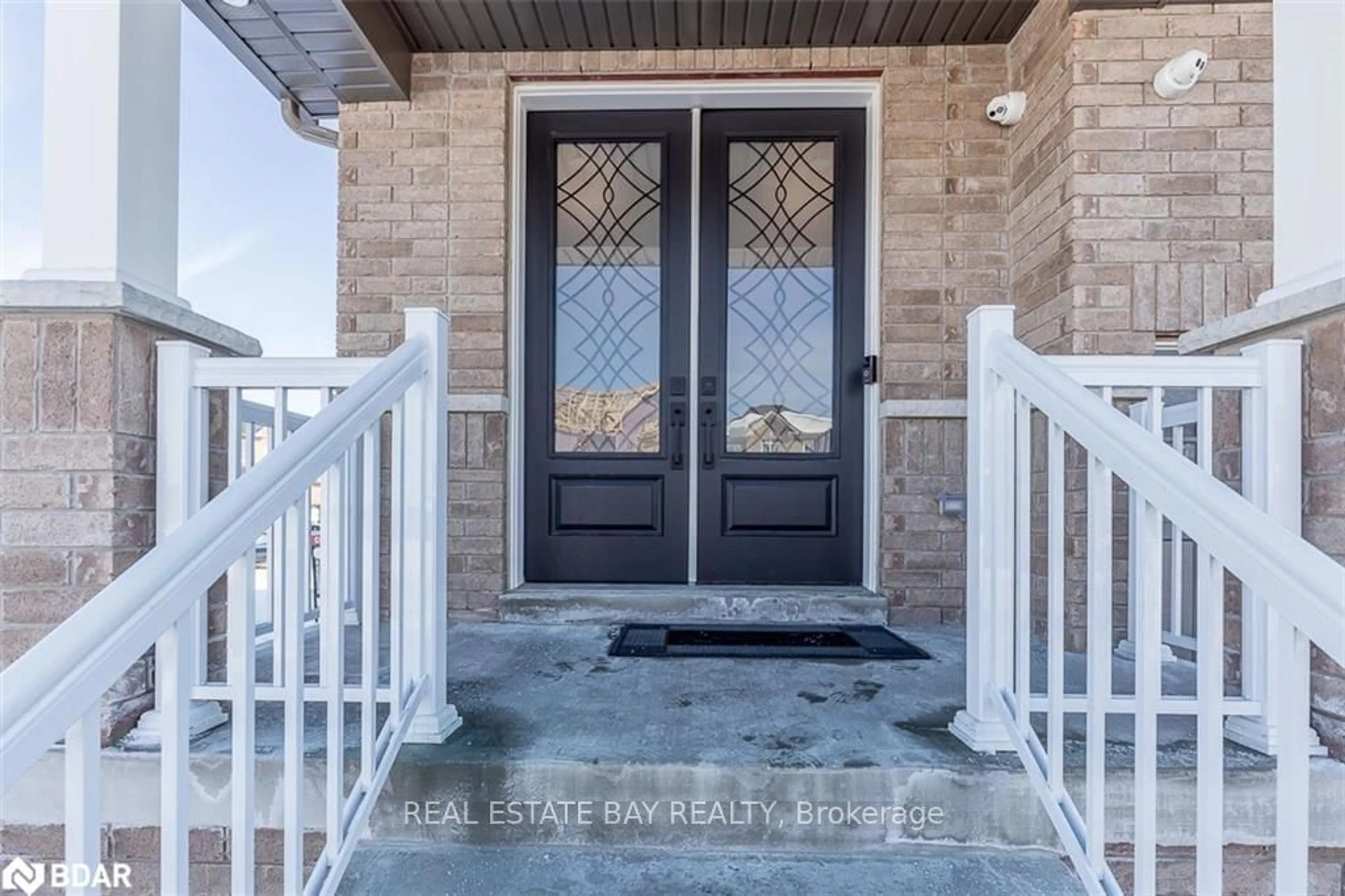 Indoor entryway for 45 Wood Cres, Essa Ontario L3W 0M5