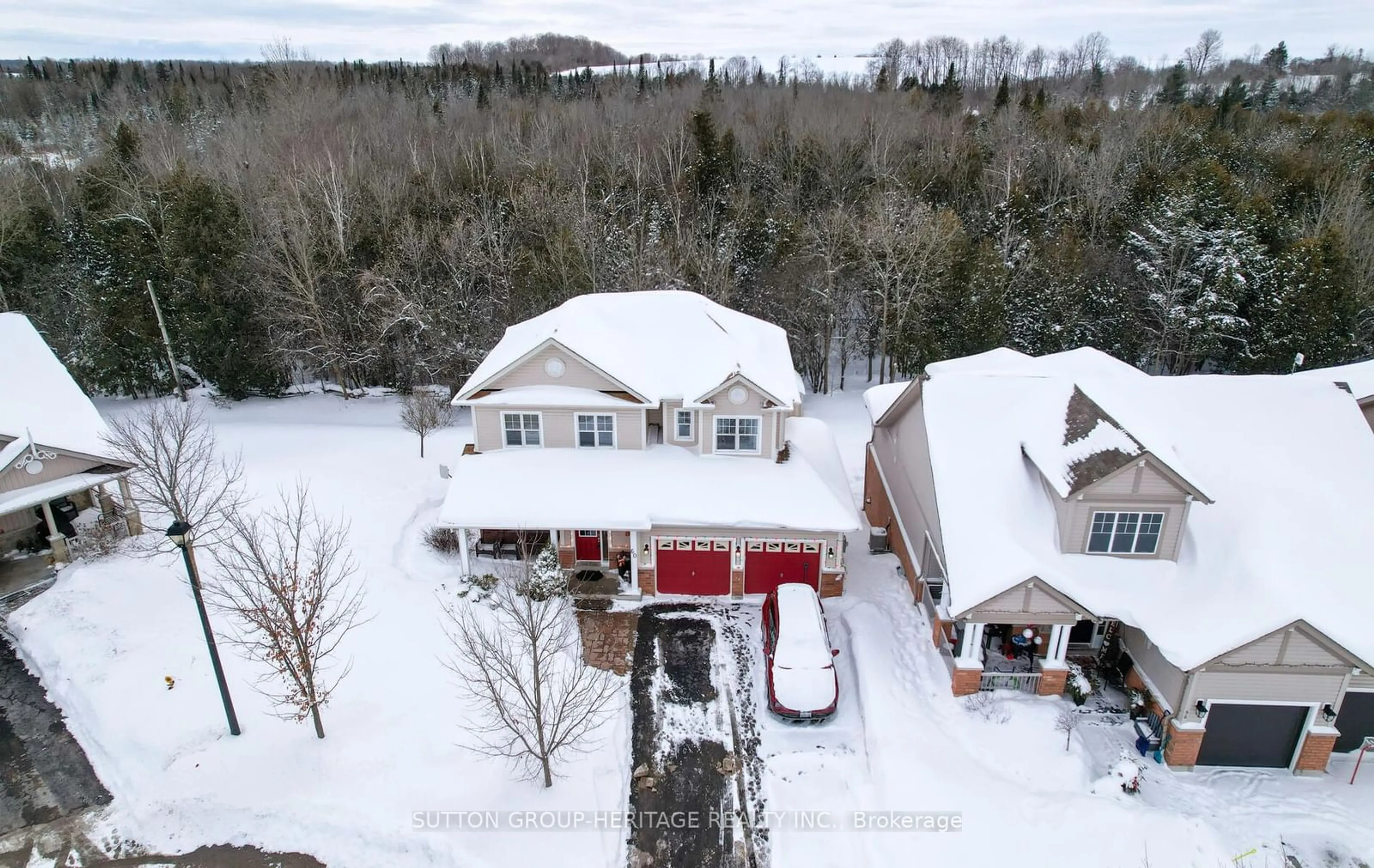 A pic from outside/outdoor area/front of a property/back of a property/a pic from drone, unknown for 60 Antioch Crt, Brock Ontario L0C 1H0