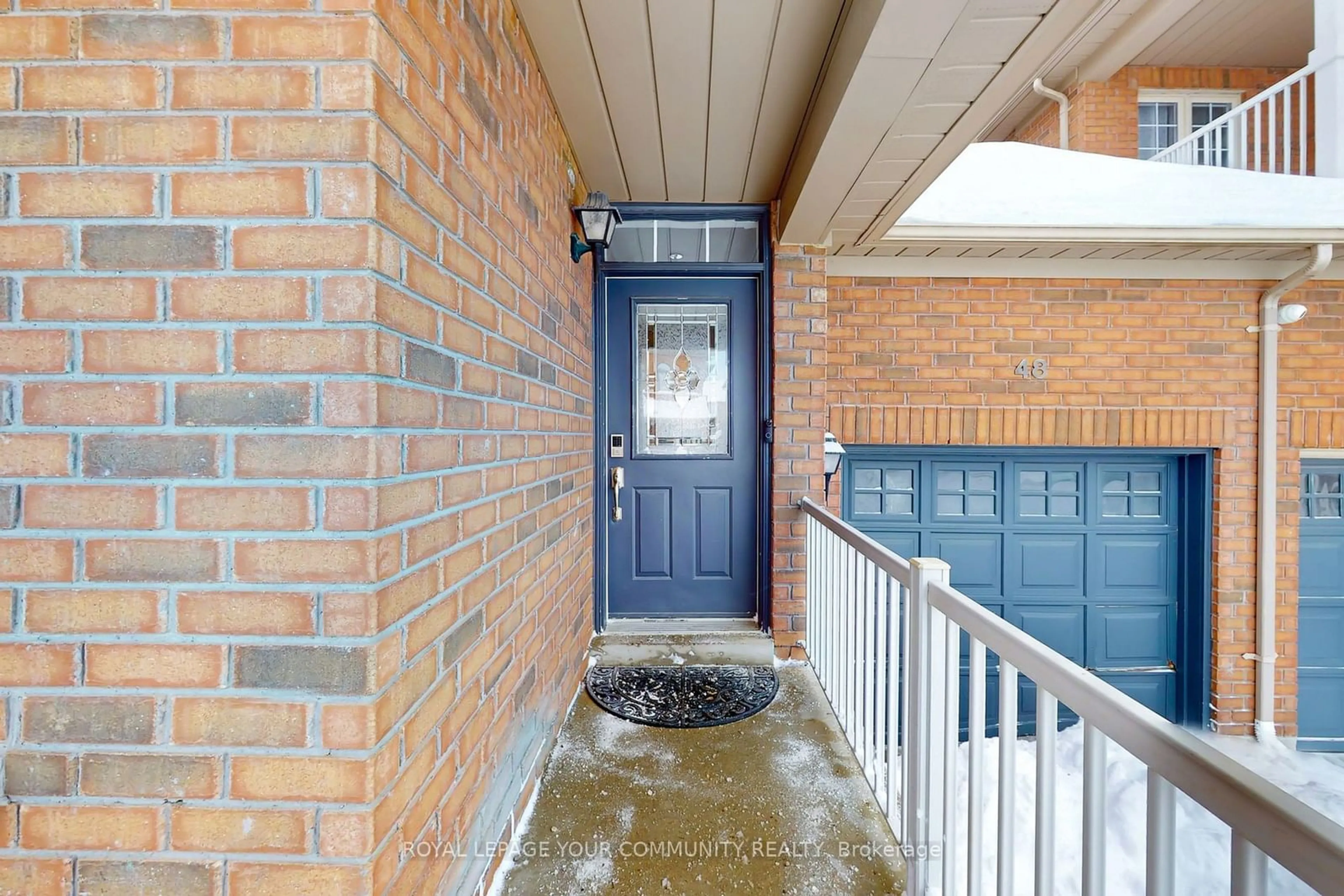 Indoor entryway for 48 Waldron Cres, Richmond Hill Ontario L4E 4A3