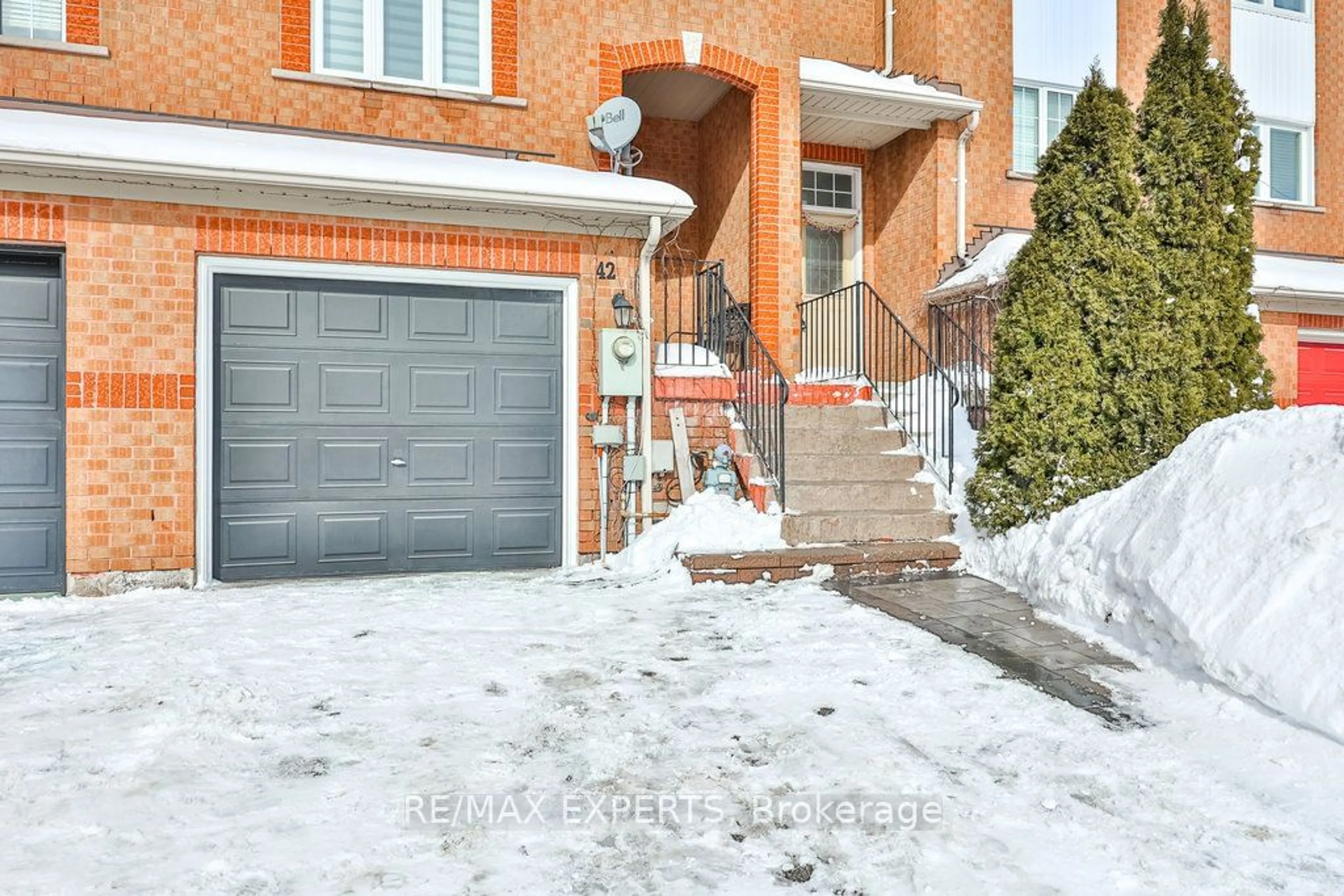 Home with brick exterior material, street for 42 Lucena Cres, Vaughan Ontario L6A 2W6