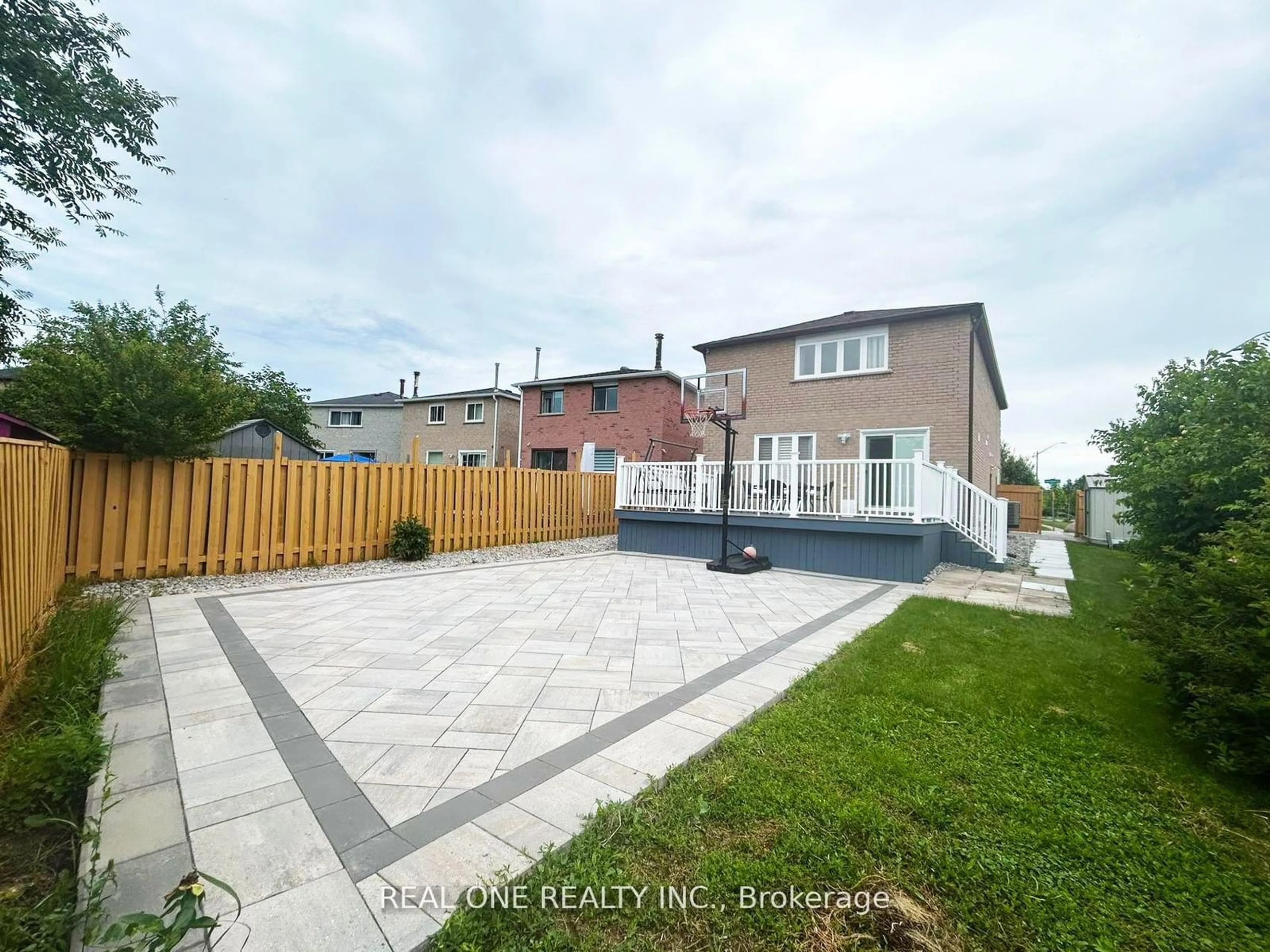 Patio, street for 2 Harness Circ, Markham Ontario L3S 1X3