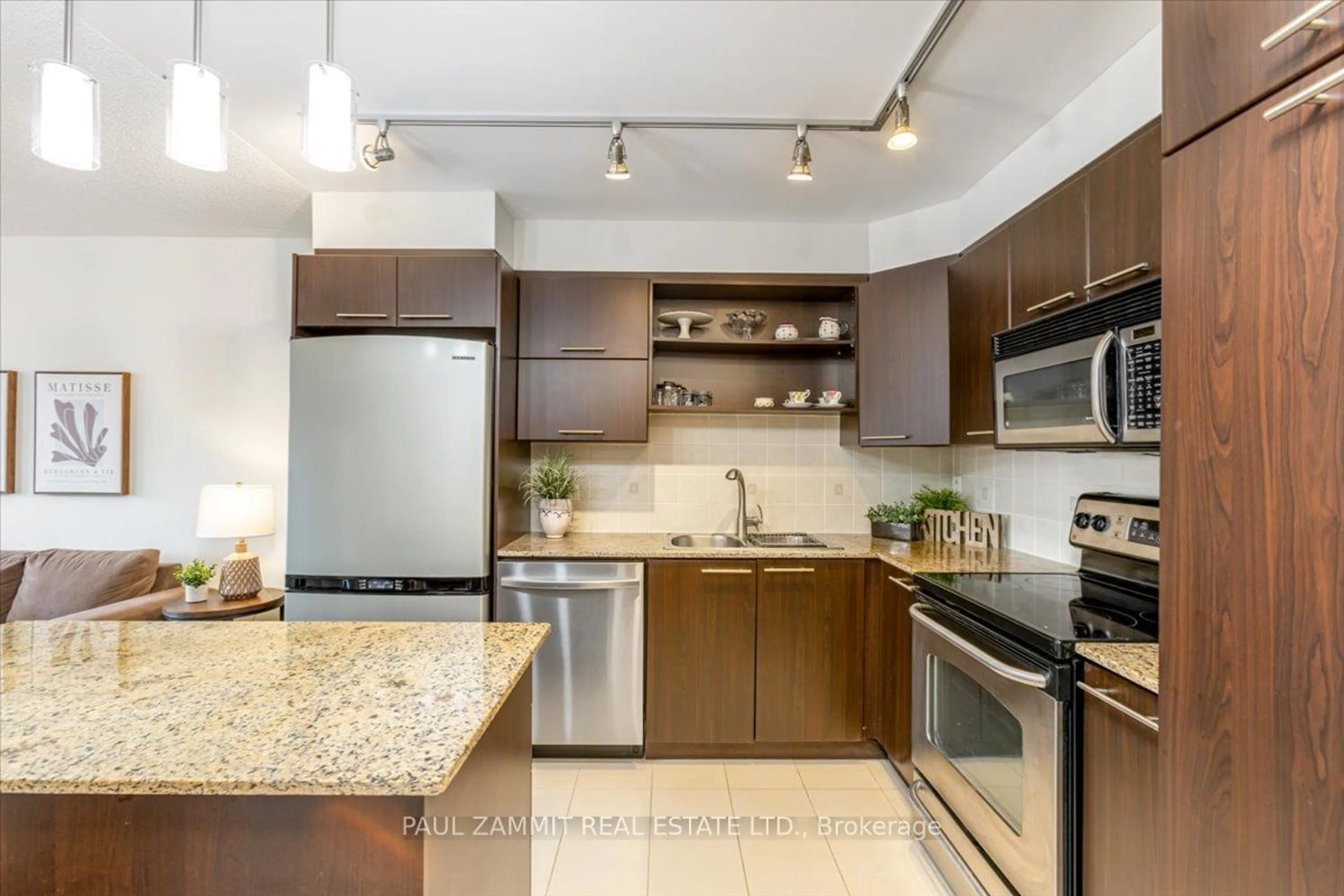 Open concept kitchen, ceramic/tile floor for 39 Galleria Pkwy #319, Markham Ontario L3T 0A6