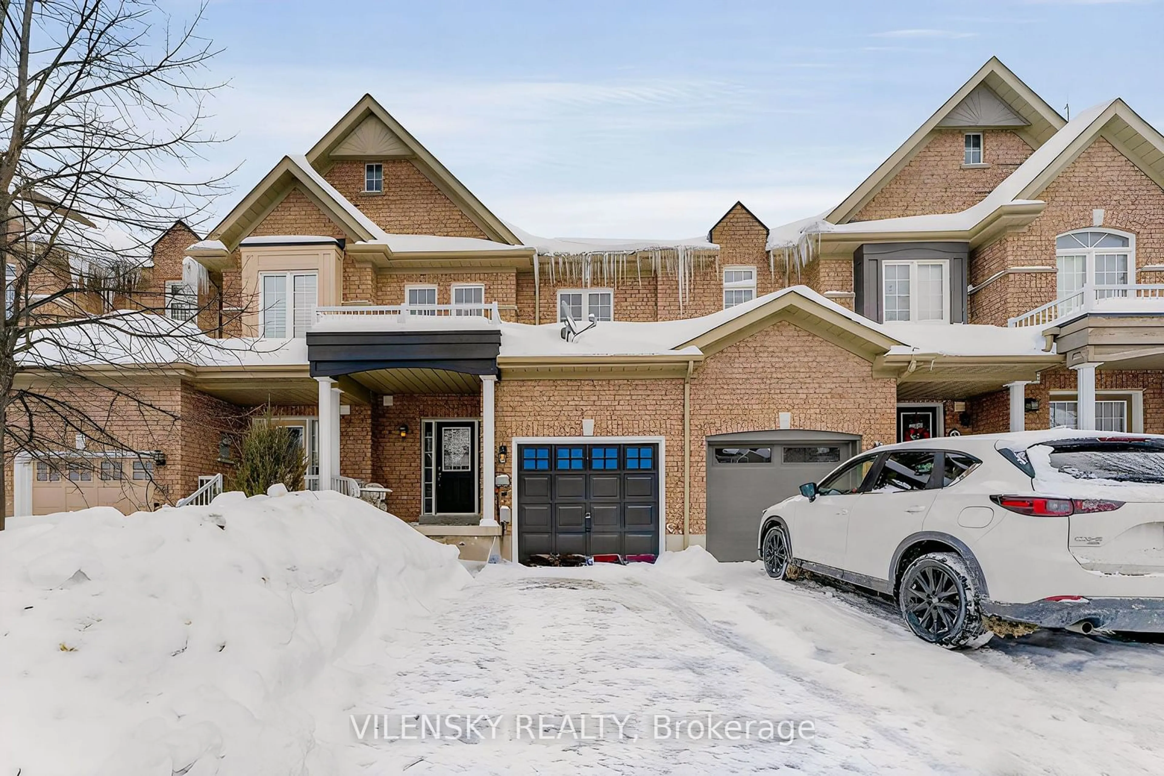 Home with brick exterior material, street for 15 Crestbank Crt, Vaughan Ontario L6A 0B2