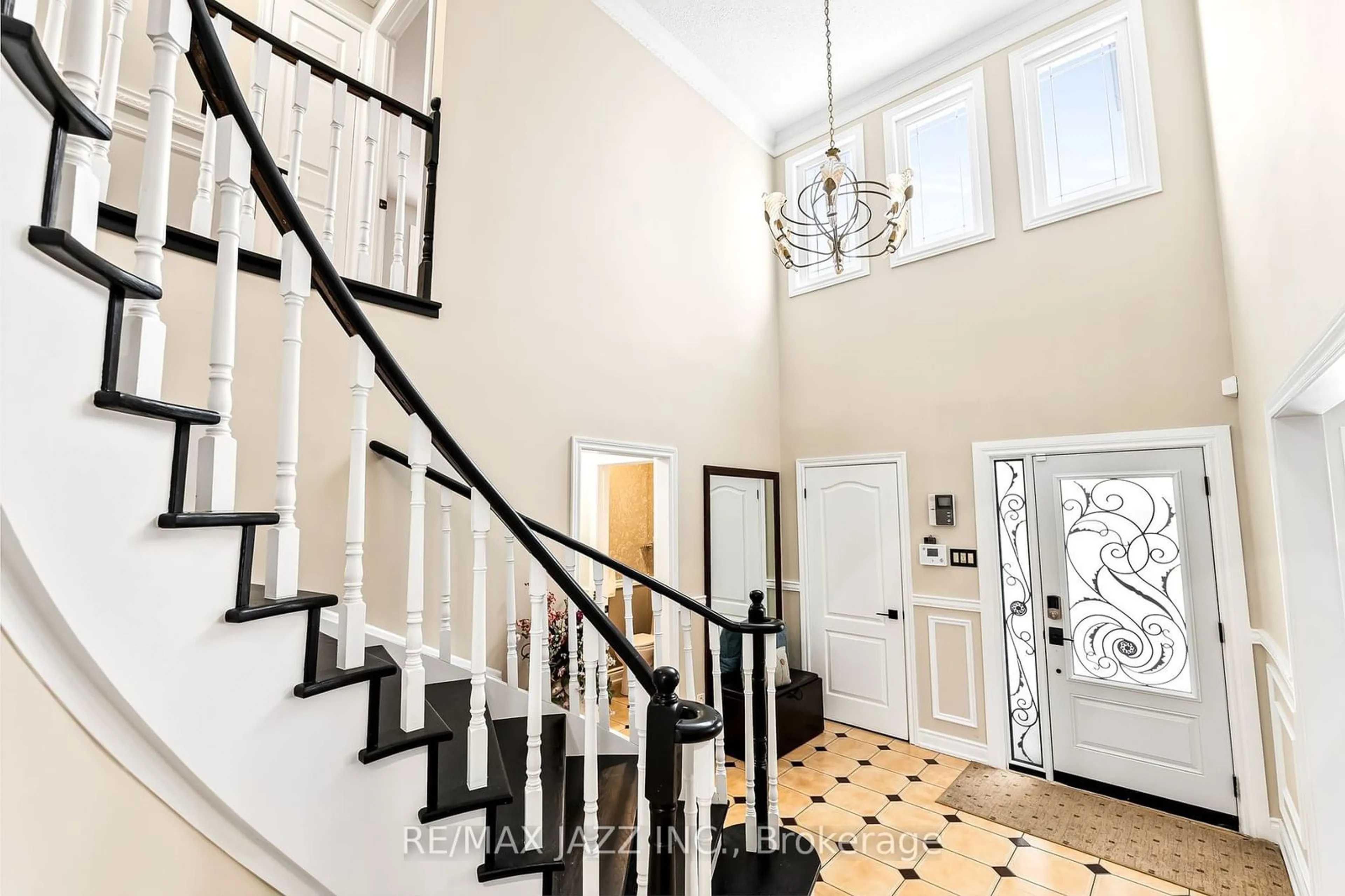 Indoor foyer for 53 Coxworth Ave, Markham Ontario L3S 2Z4