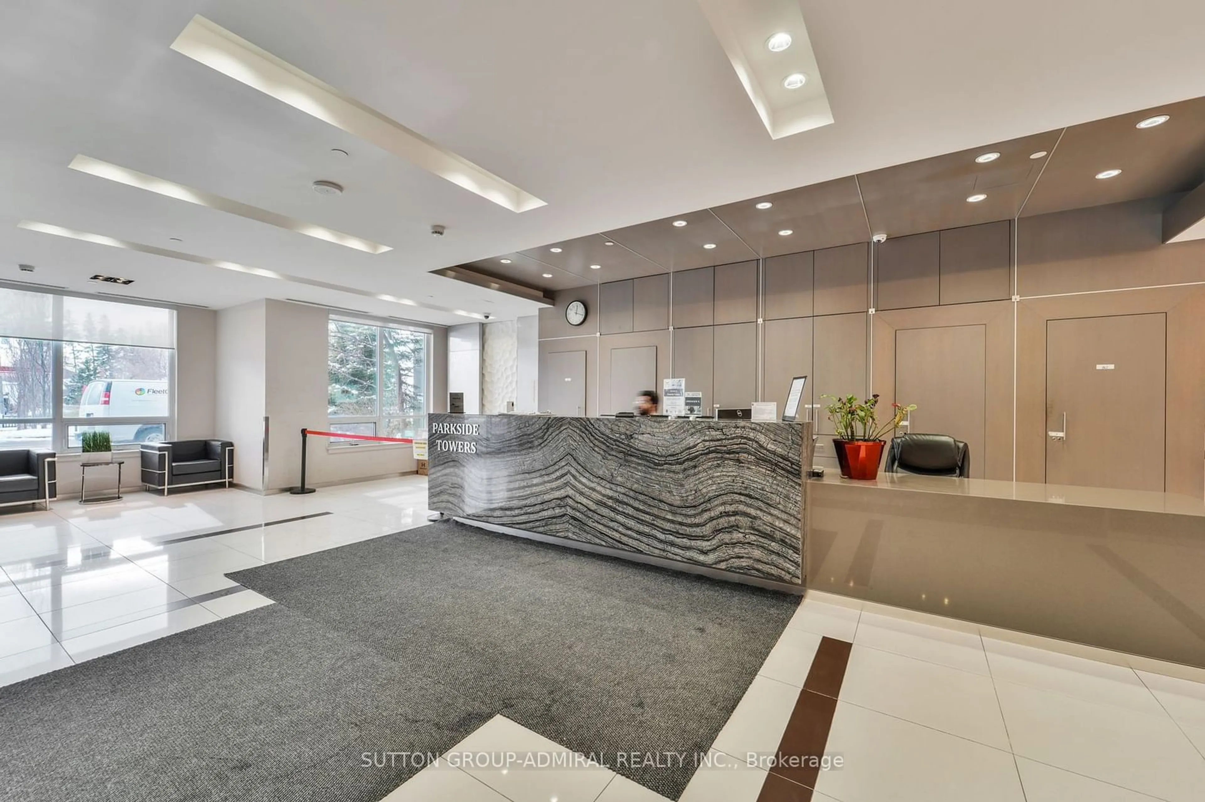 Lobby for 7165 Yonge St #1415, Markham Ontario L3T 0C9