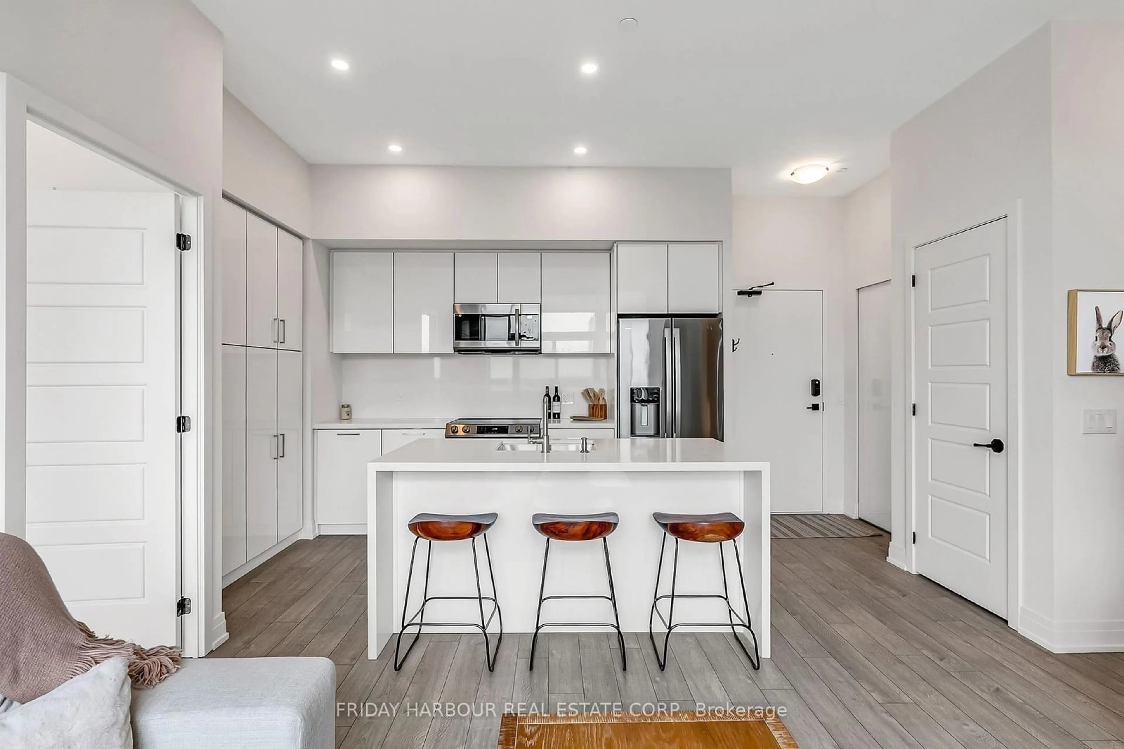 Open concept kitchen, unknown for 415 Sea Ray Ave #411, Innisfil Ontario L9S 0R5