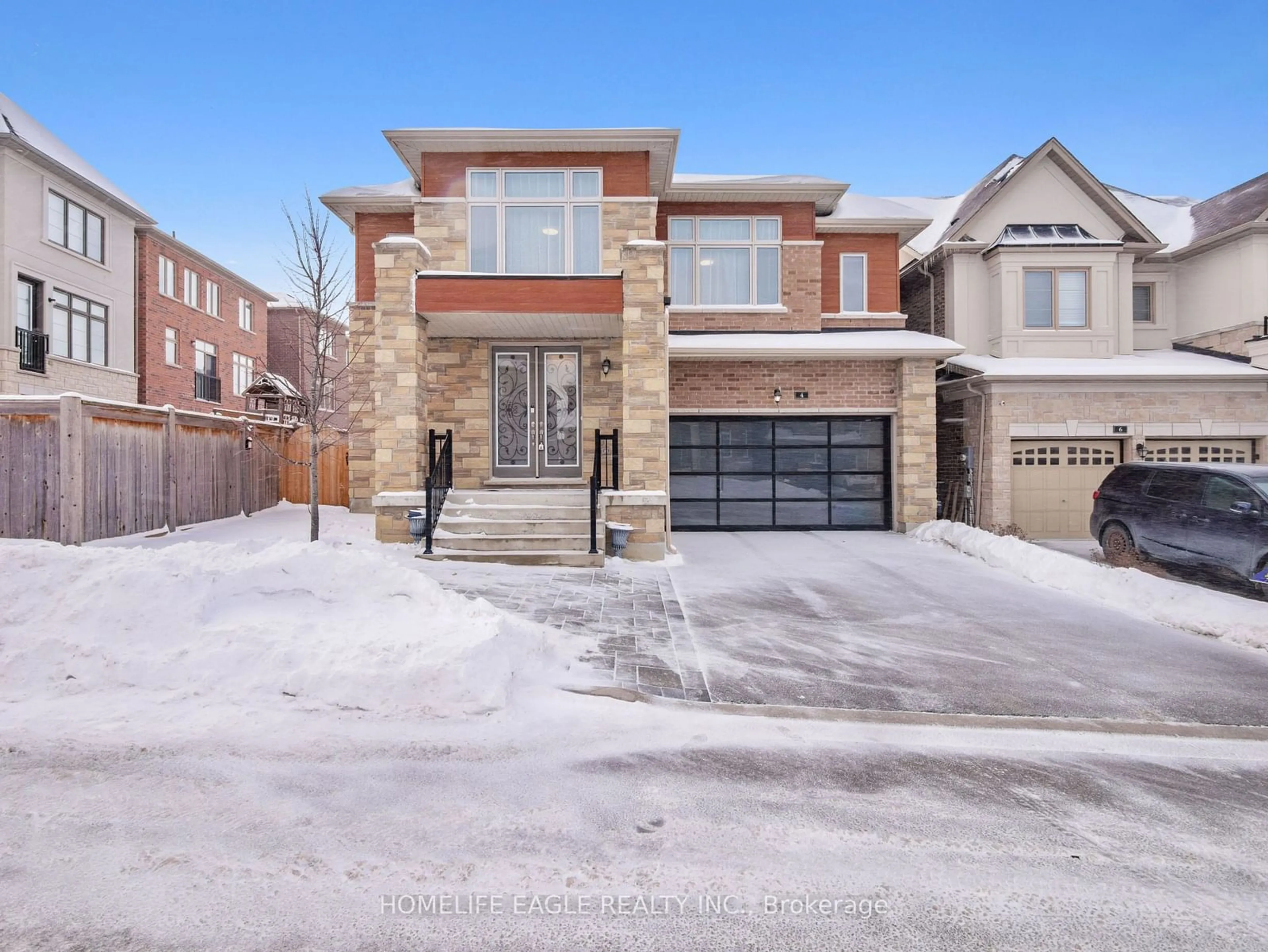 Home with brick exterior material, street for 4 Goldeneye Dr, East Gwillimbury Ontario L9N 0S6