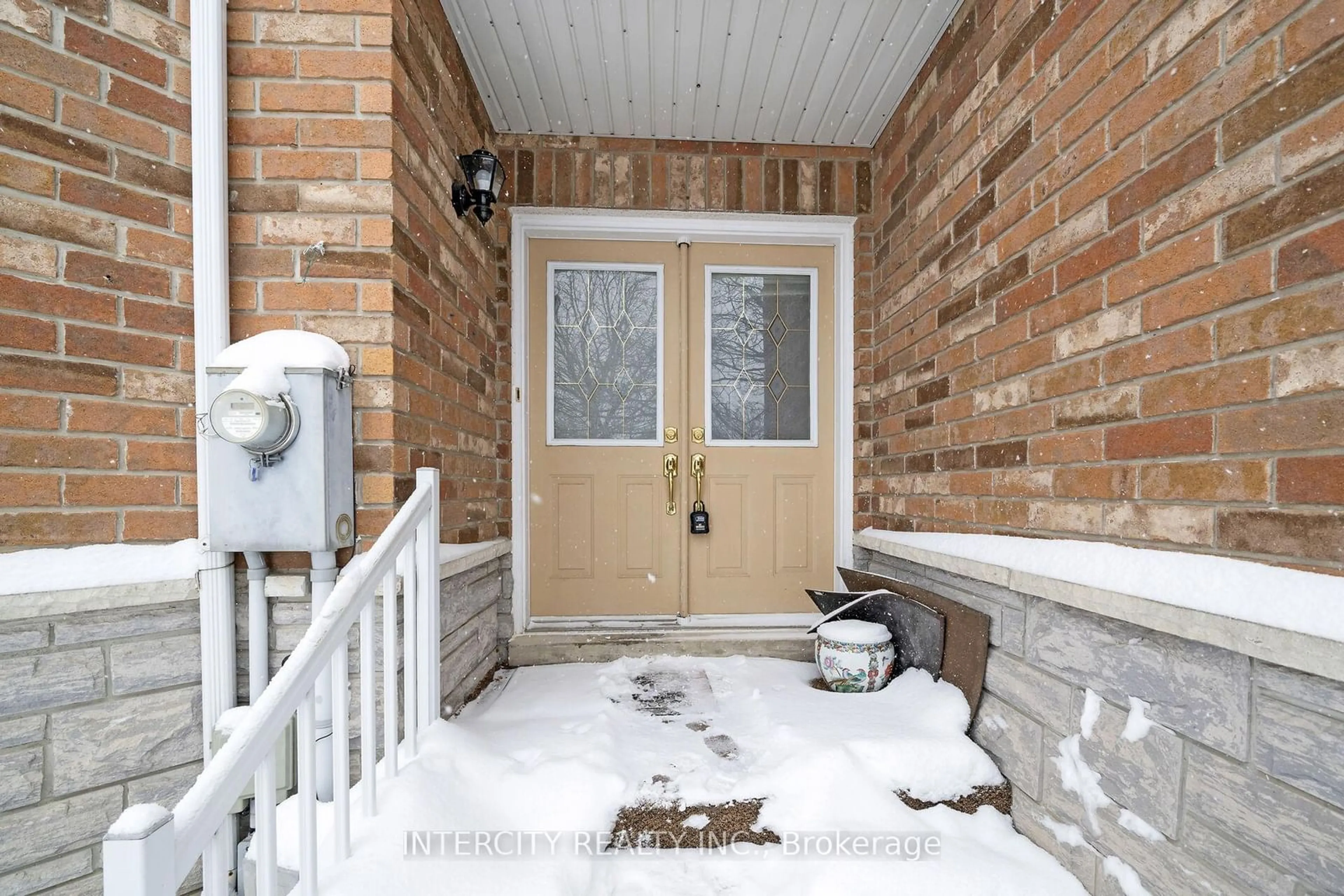 Indoor entryway for 77 Foxchase Ave, Vaughan Ontario L4L 9H5