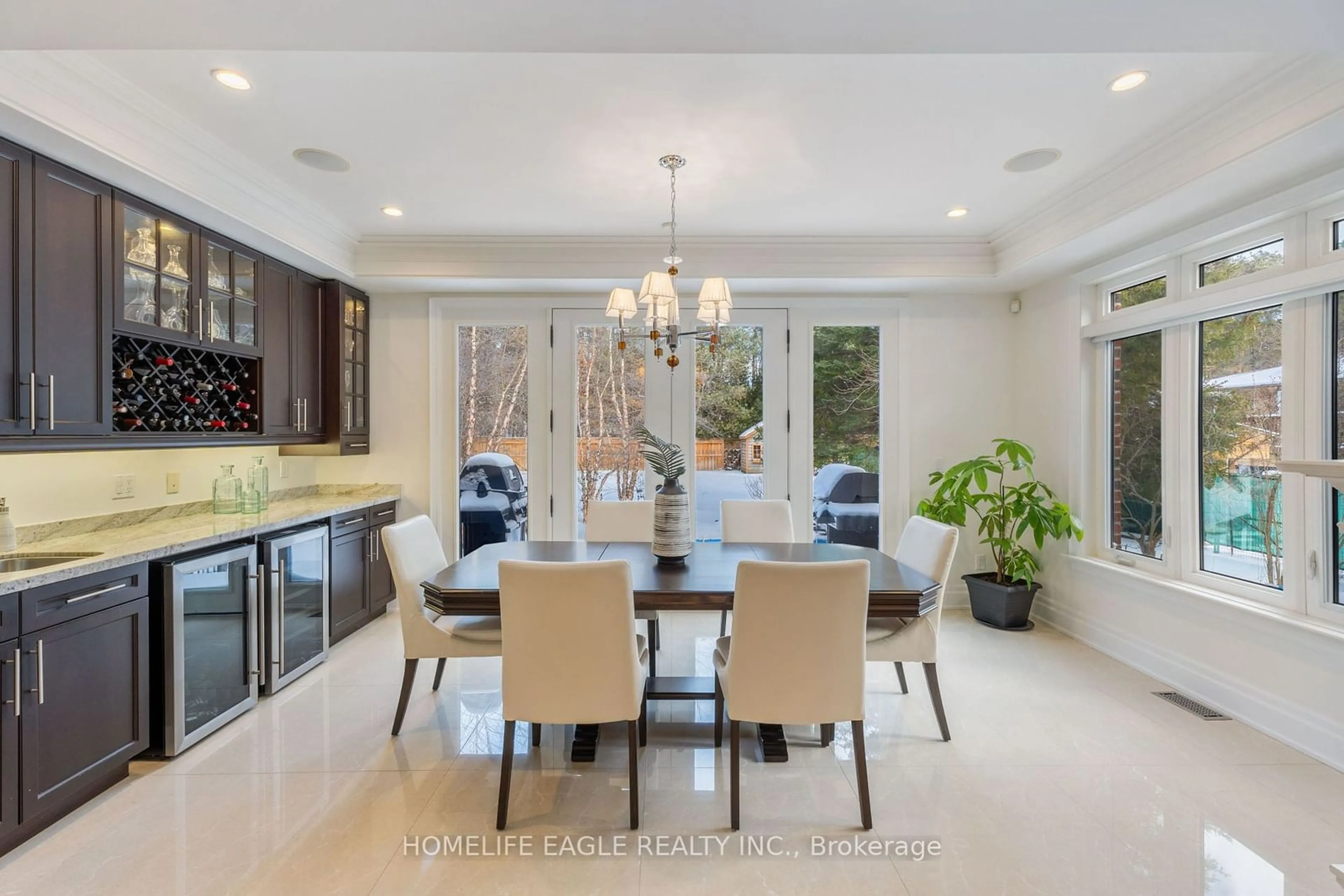 Dining room, ceramic/tile floor for 45 Cynthia Cres, Richmond Hill Ontario L4E 2R1