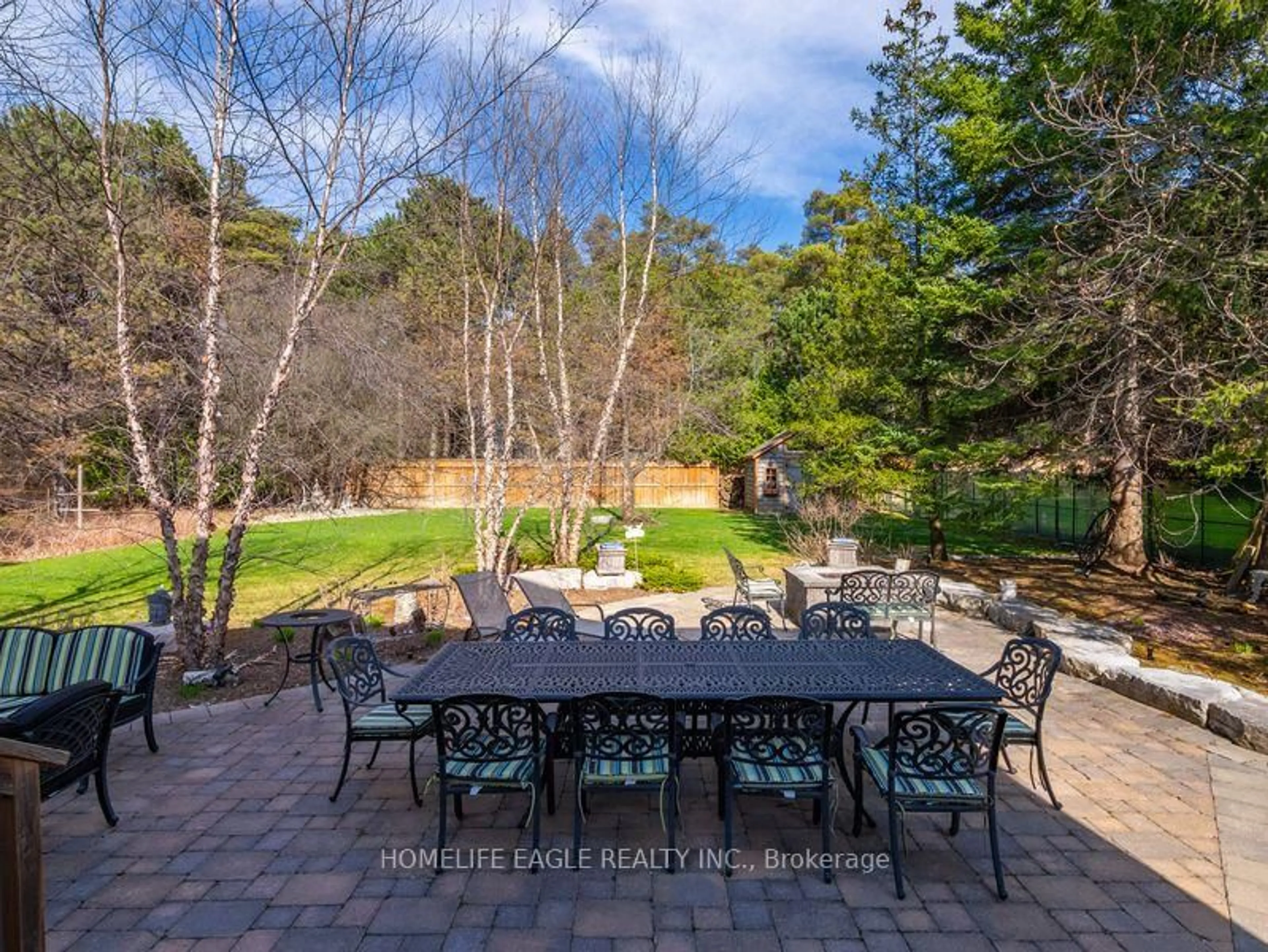 Patio, water/lake/river/ocean view for 45 Cynthia Cres, Richmond Hill Ontario L4E 2R1