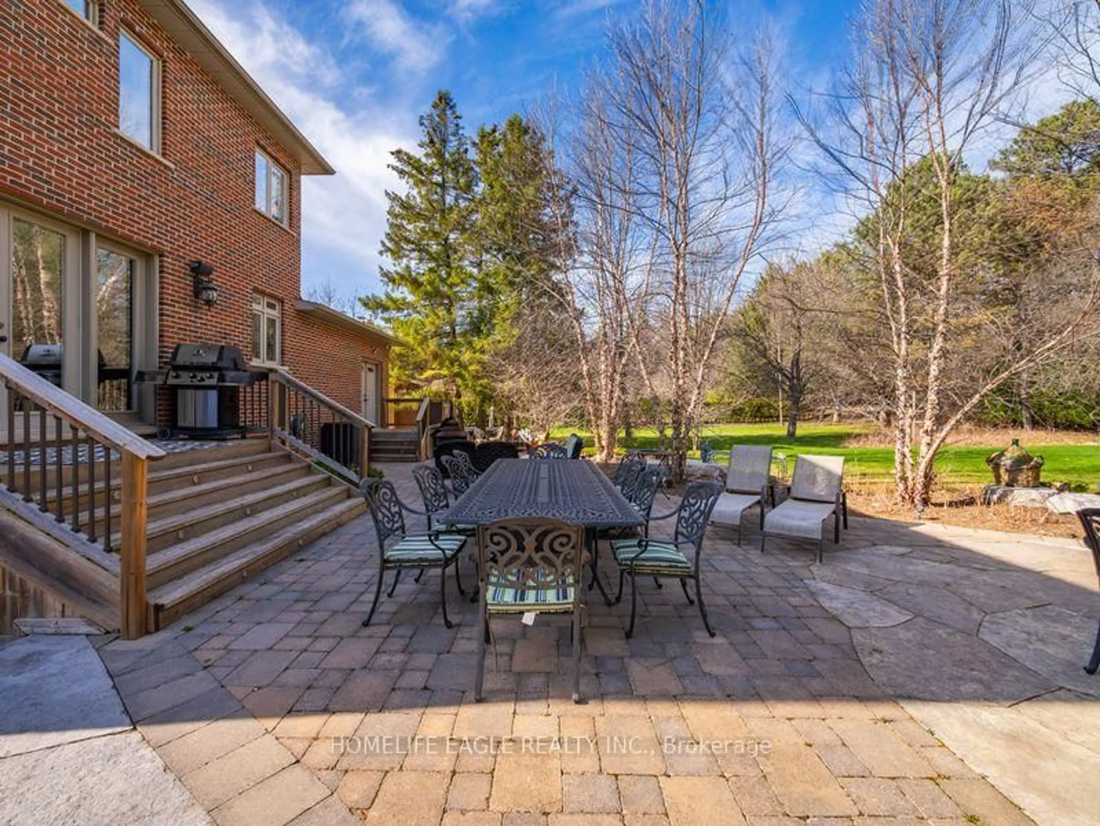 Patio, unknown for 45 Cynthia Cres, Richmond Hill Ontario L4E 2R1