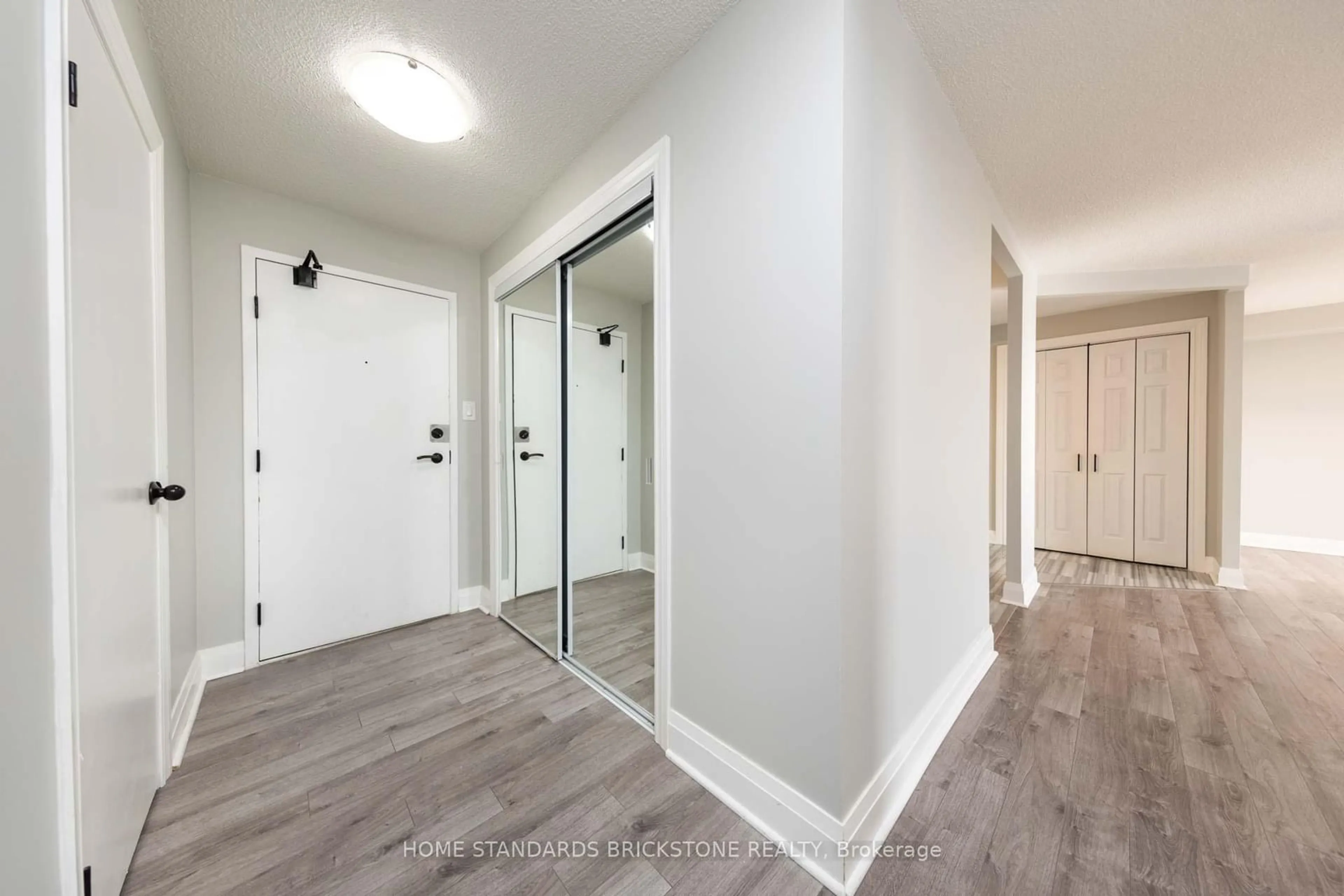 Indoor entryway for 50 Inverlochy Blvd #1005, Markham Ontario L3T 4T6