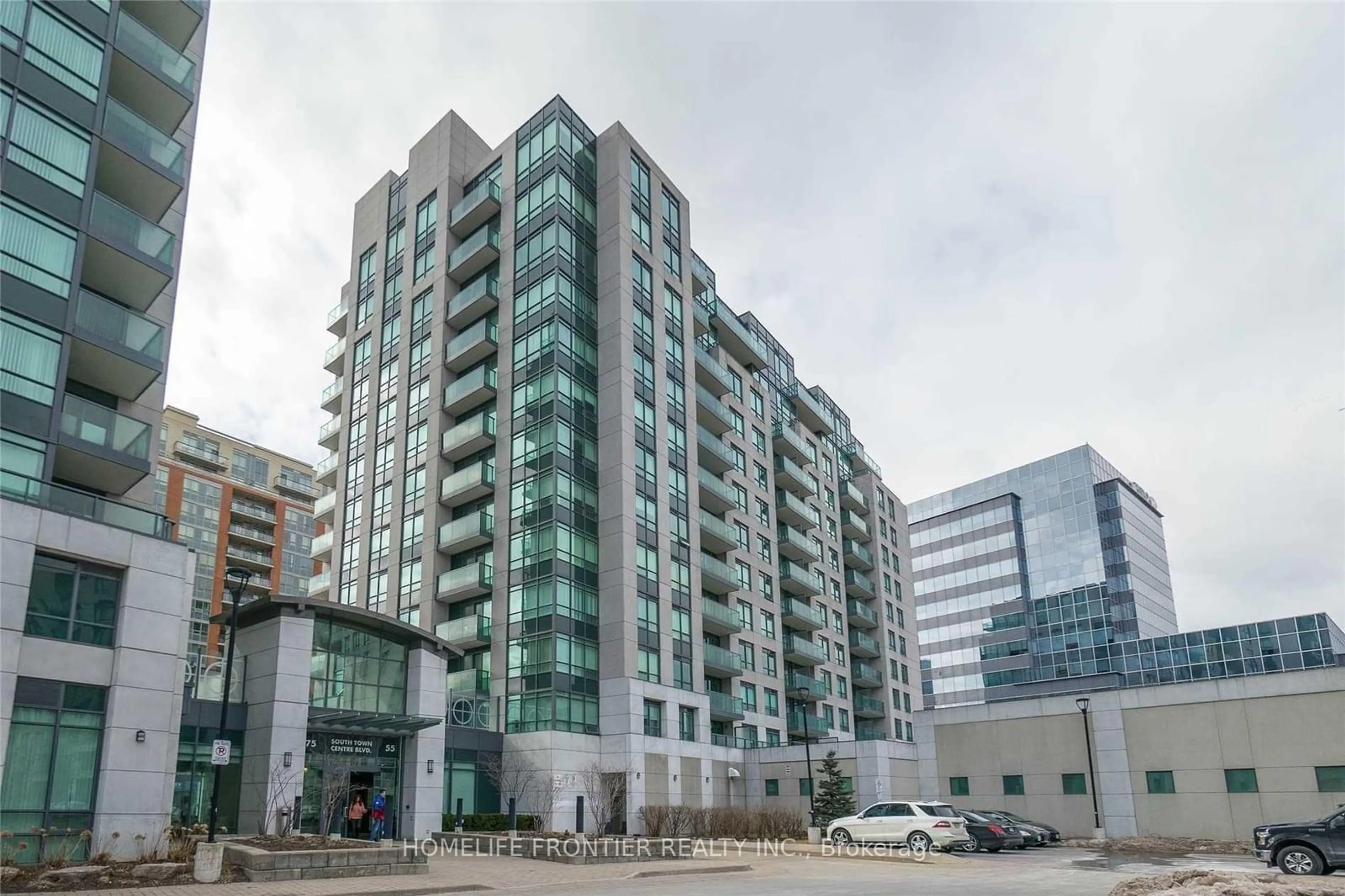 Indoor foyer for 55 South Town Centre Blvd #705, Markham Ontario L6G 0B3