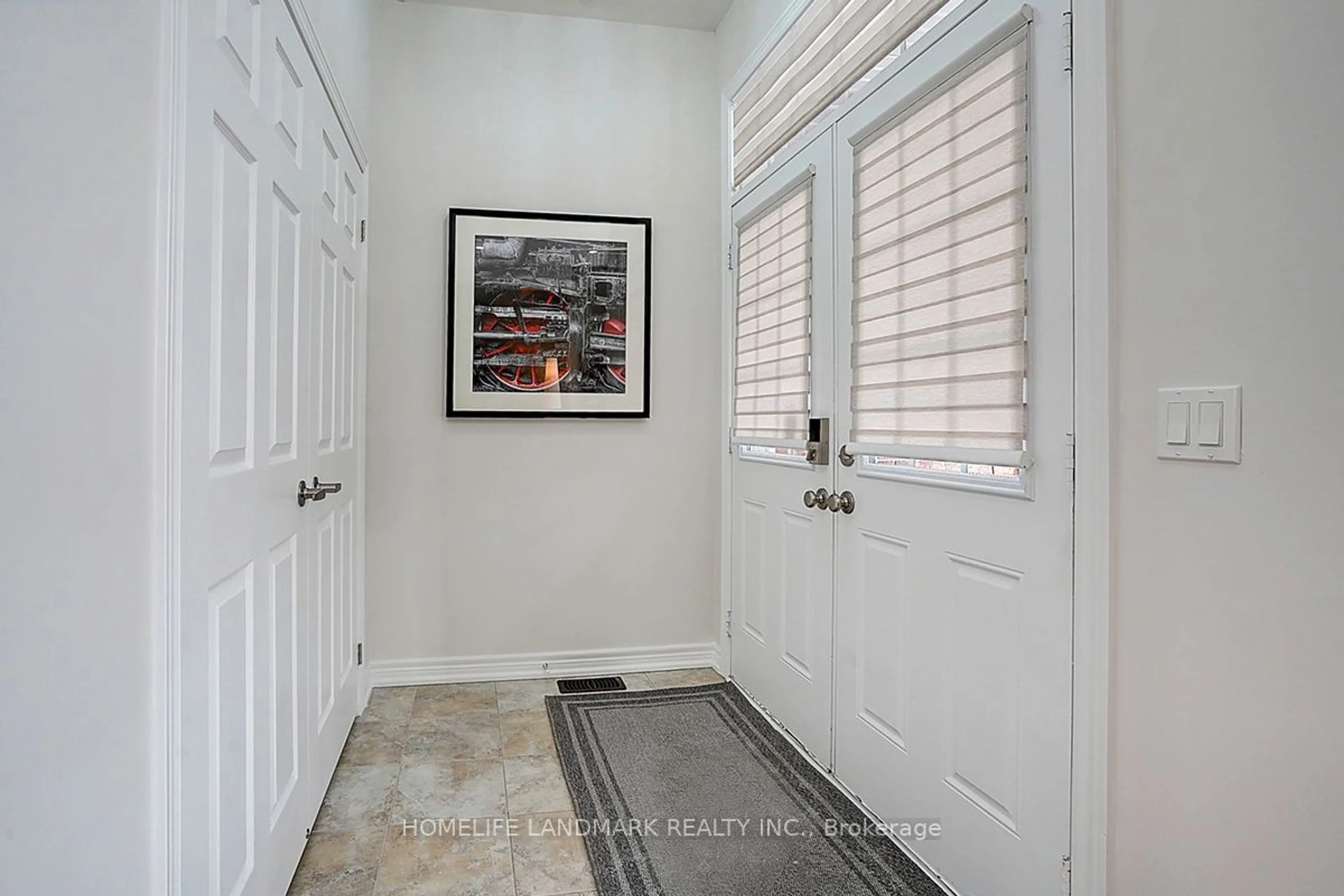 Indoor entryway for 196 Northvale Rd, Markham Ontario L6B 1J3