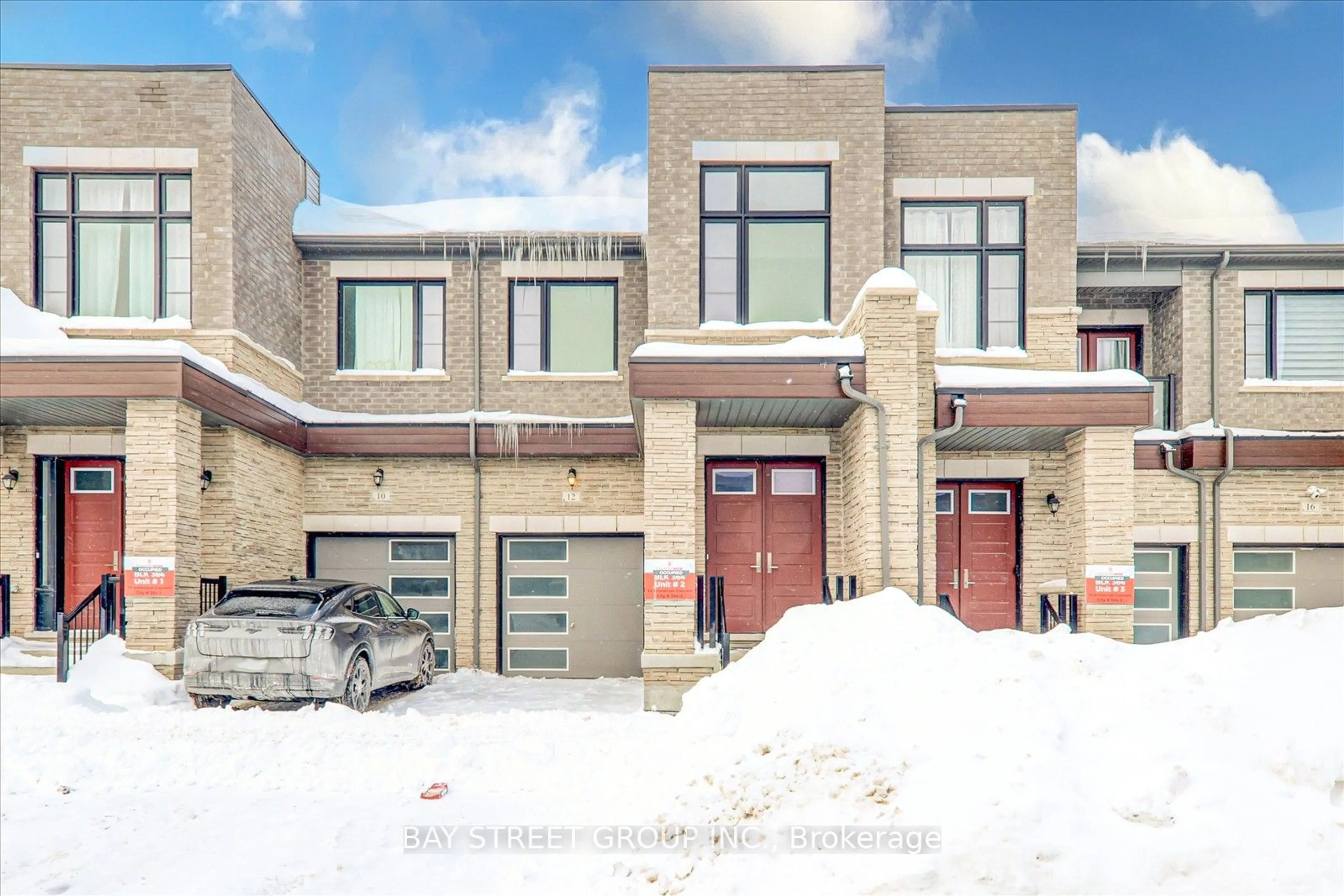 Home with brick exterior material, street for 12 SCHMELTZER Cres, Richmond Hill Ontario L4E 1A2