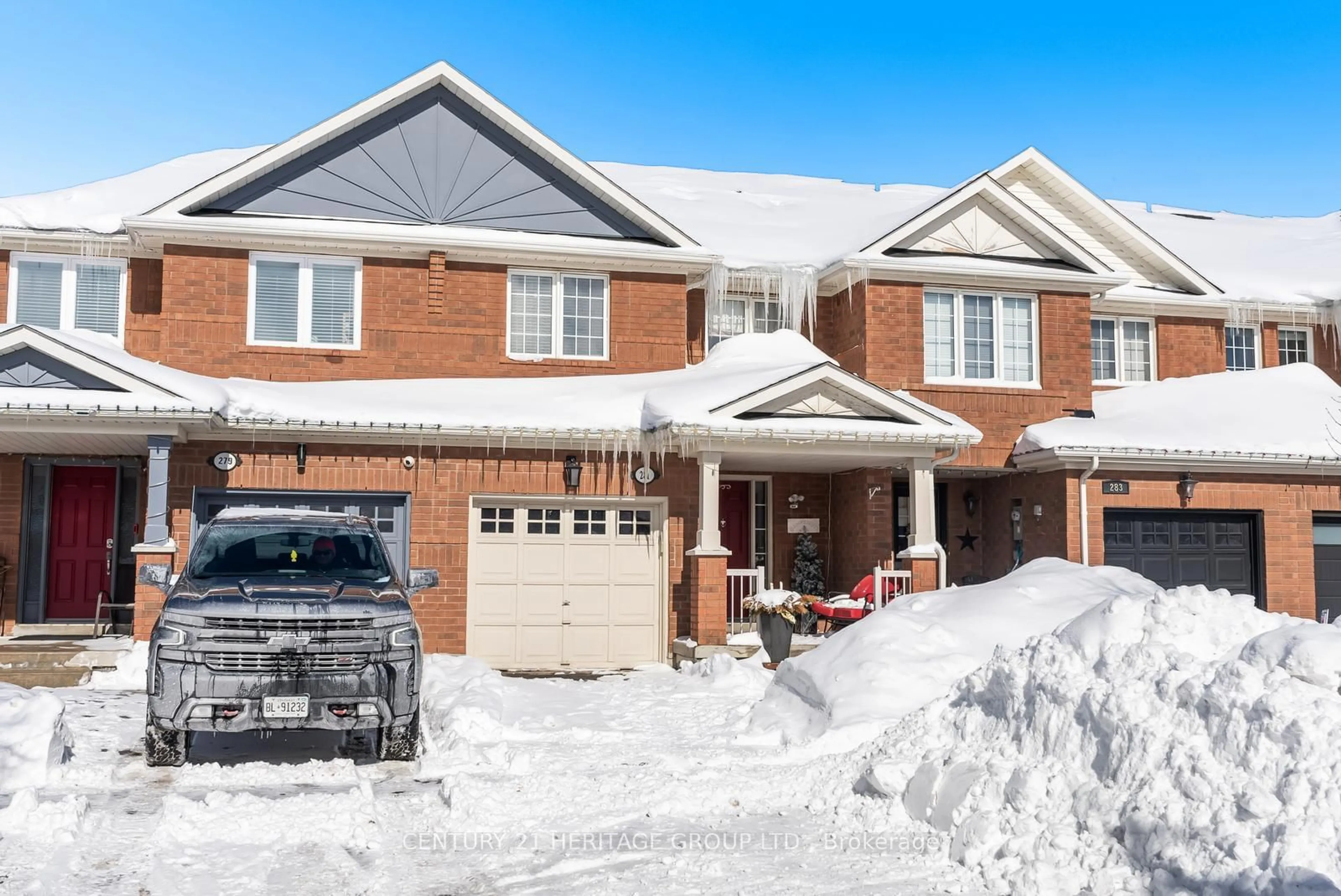 Home with brick exterior material, street for 281 Penndutch Circ, Whitchurch-Stouffville Ontario L4A 0P1