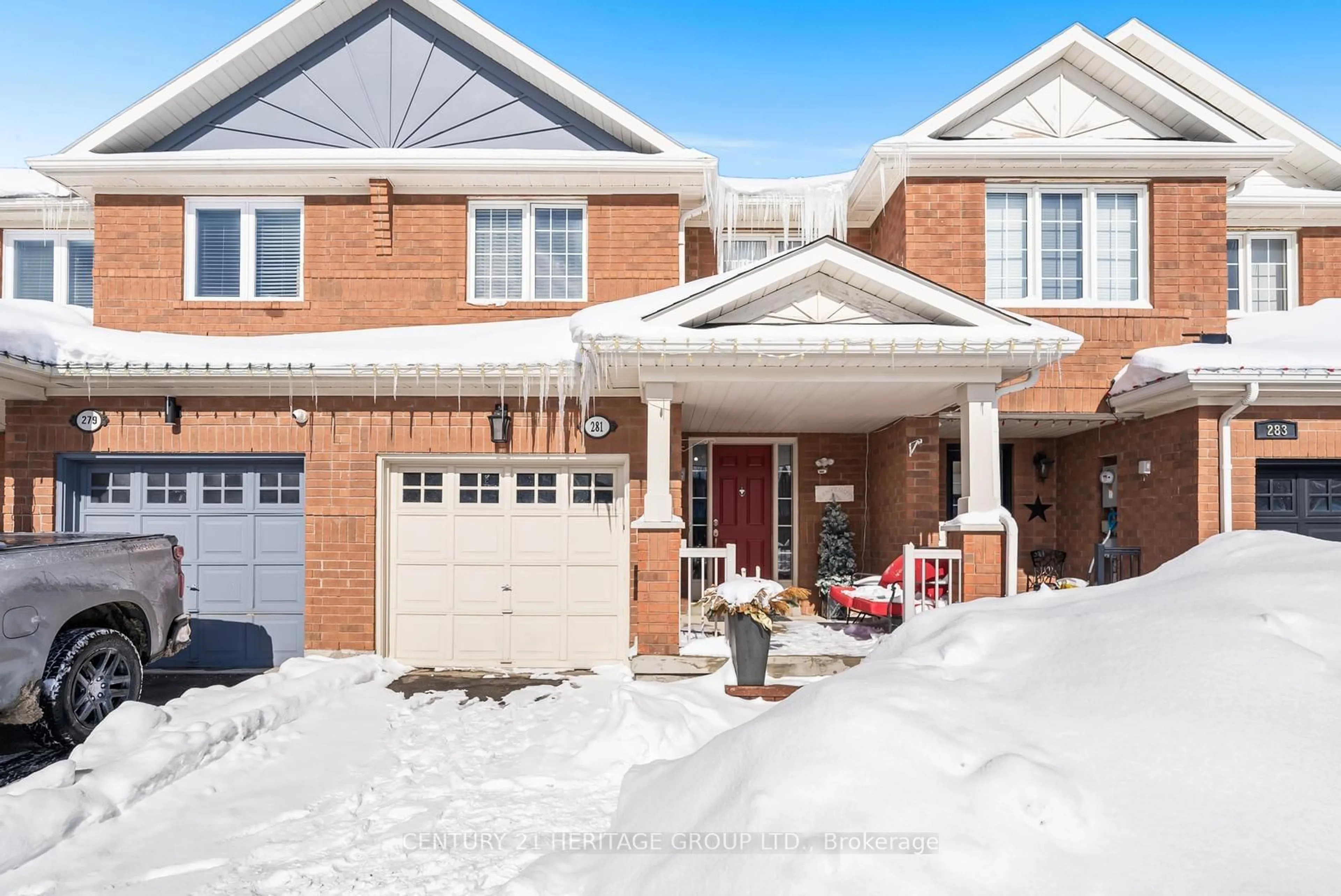 Home with brick exterior material, street for 281 Penndutch Circ, Whitchurch-Stouffville Ontario L4A 0P1