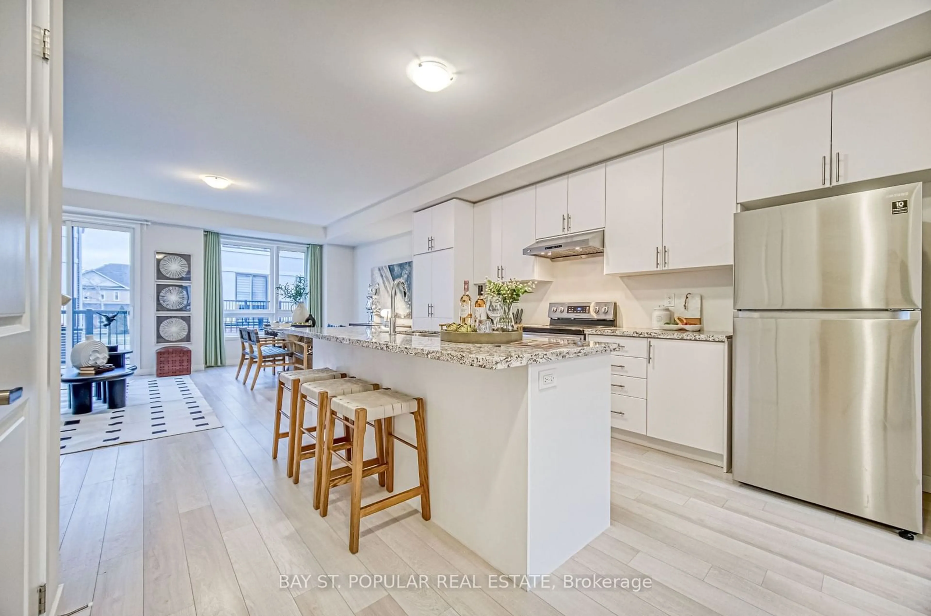 Open concept kitchen, unknown for 17 James Noble Lane, Richmond Hill Ontario L4C 5S7