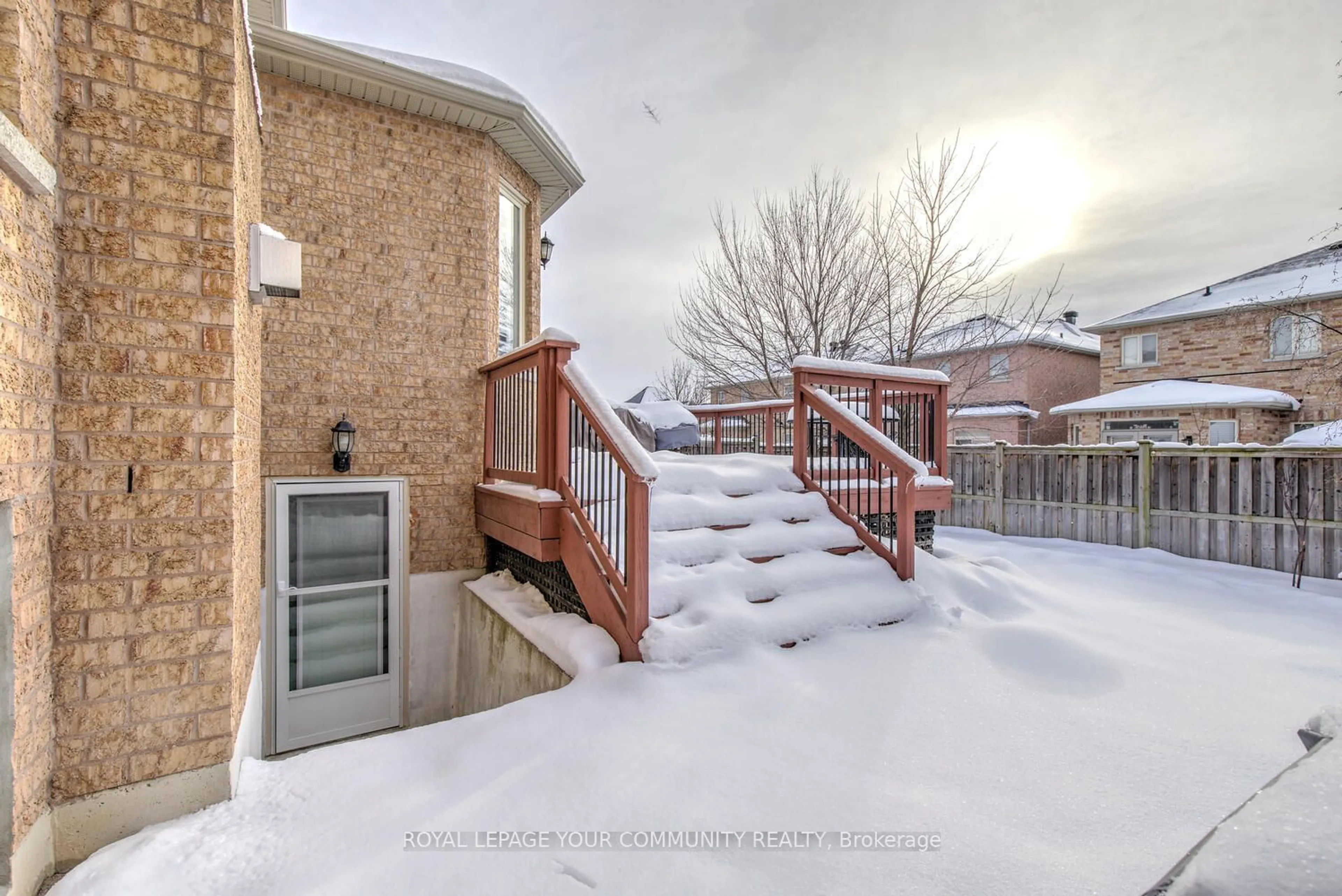 Unknown for 9 Lealinds Rd, Vaughan Ontario L6A 0P5