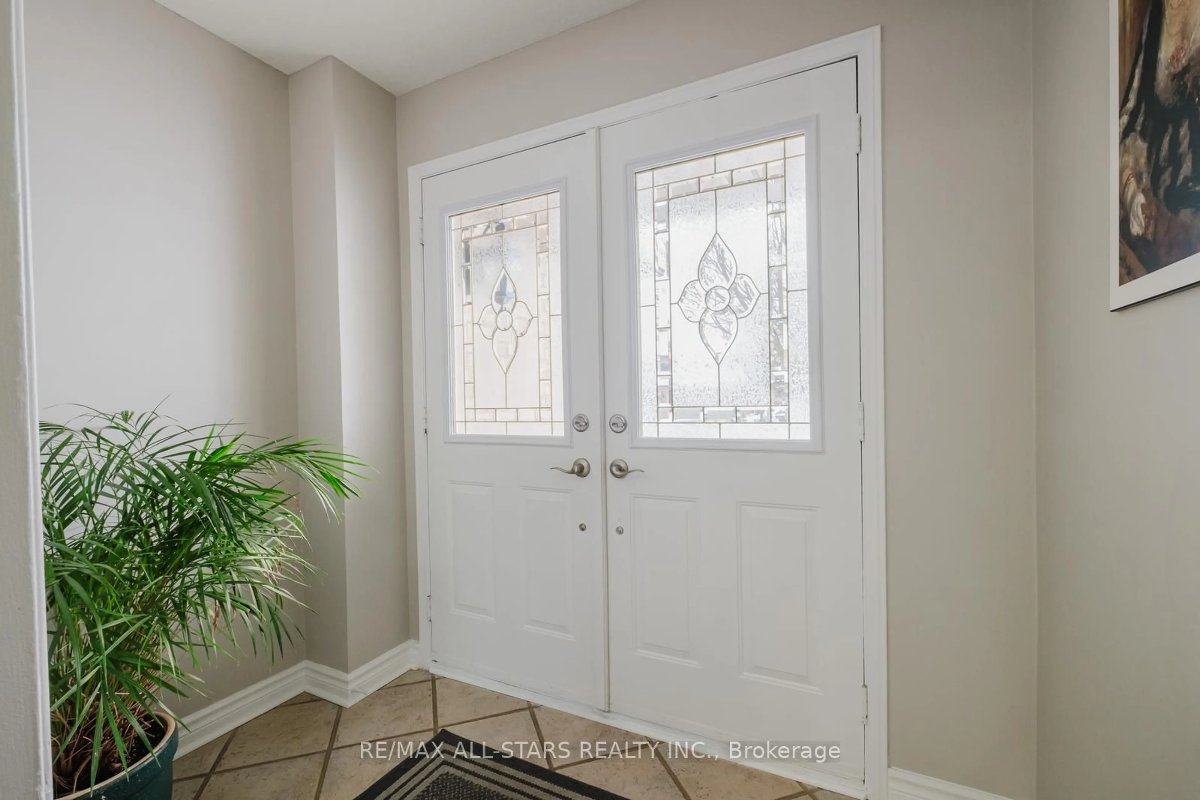 Indoor entryway for 85 John Button Blvd, Markham Ontario L3R 9B3