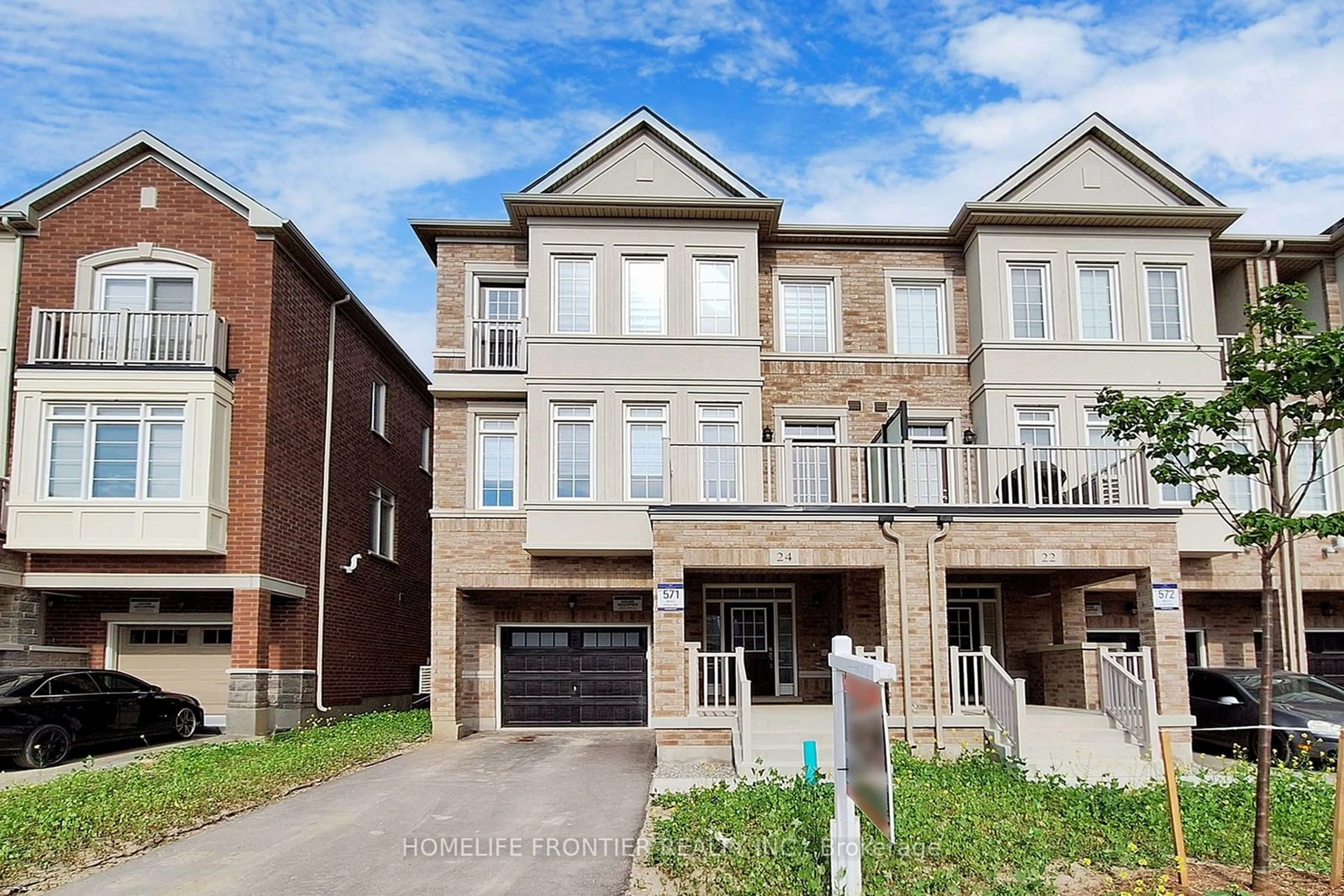 Home with brick exterior material, street for 24 Paisley Dr, Bradford West Gwillimbury Ontario L3Z 4P2