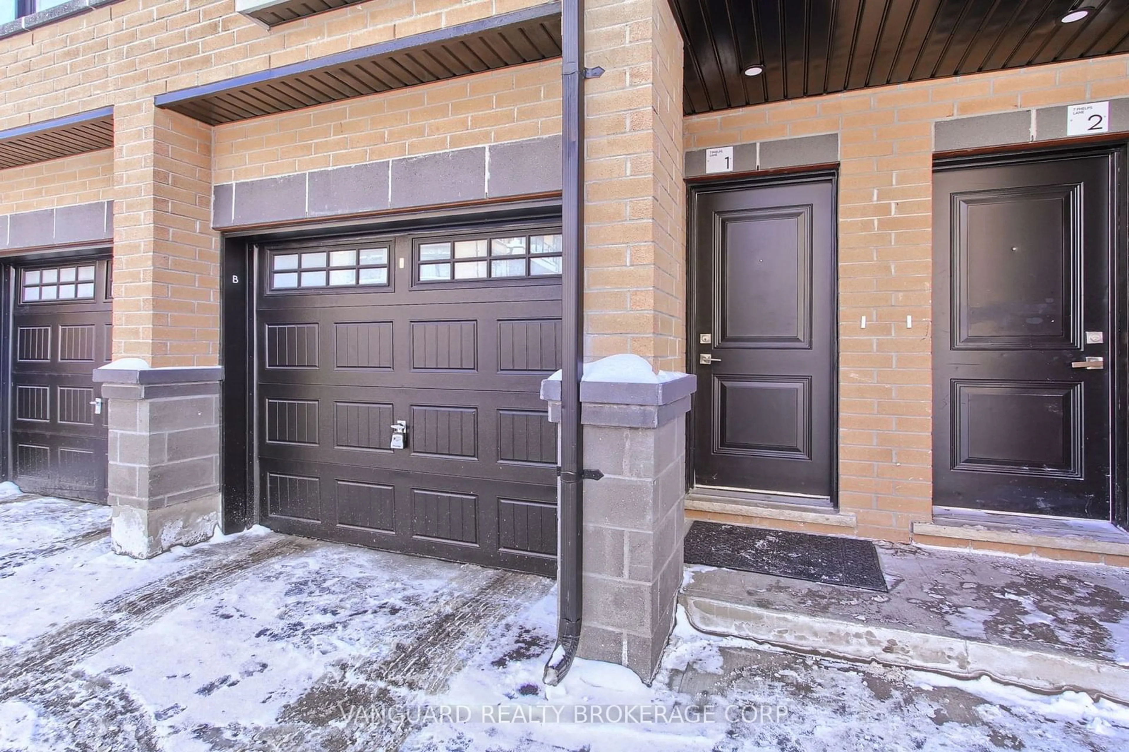 Indoor entryway for 7 Phelps Lane #Unit 1, Richmond Hill Ontario L4E 1J4