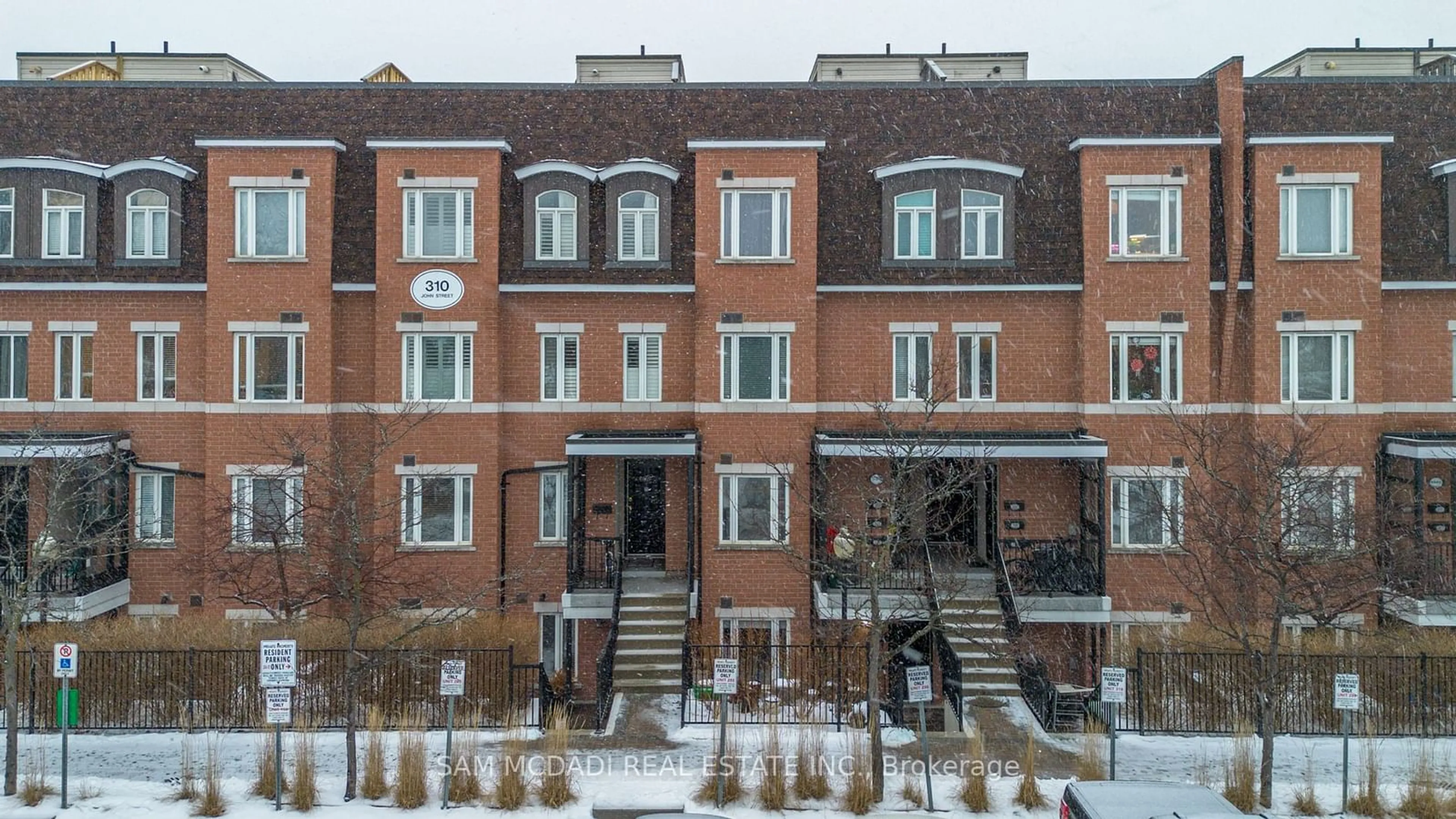 Home with brick exterior material, building for 310 John St #170, Markham Ontario L3T 0A7