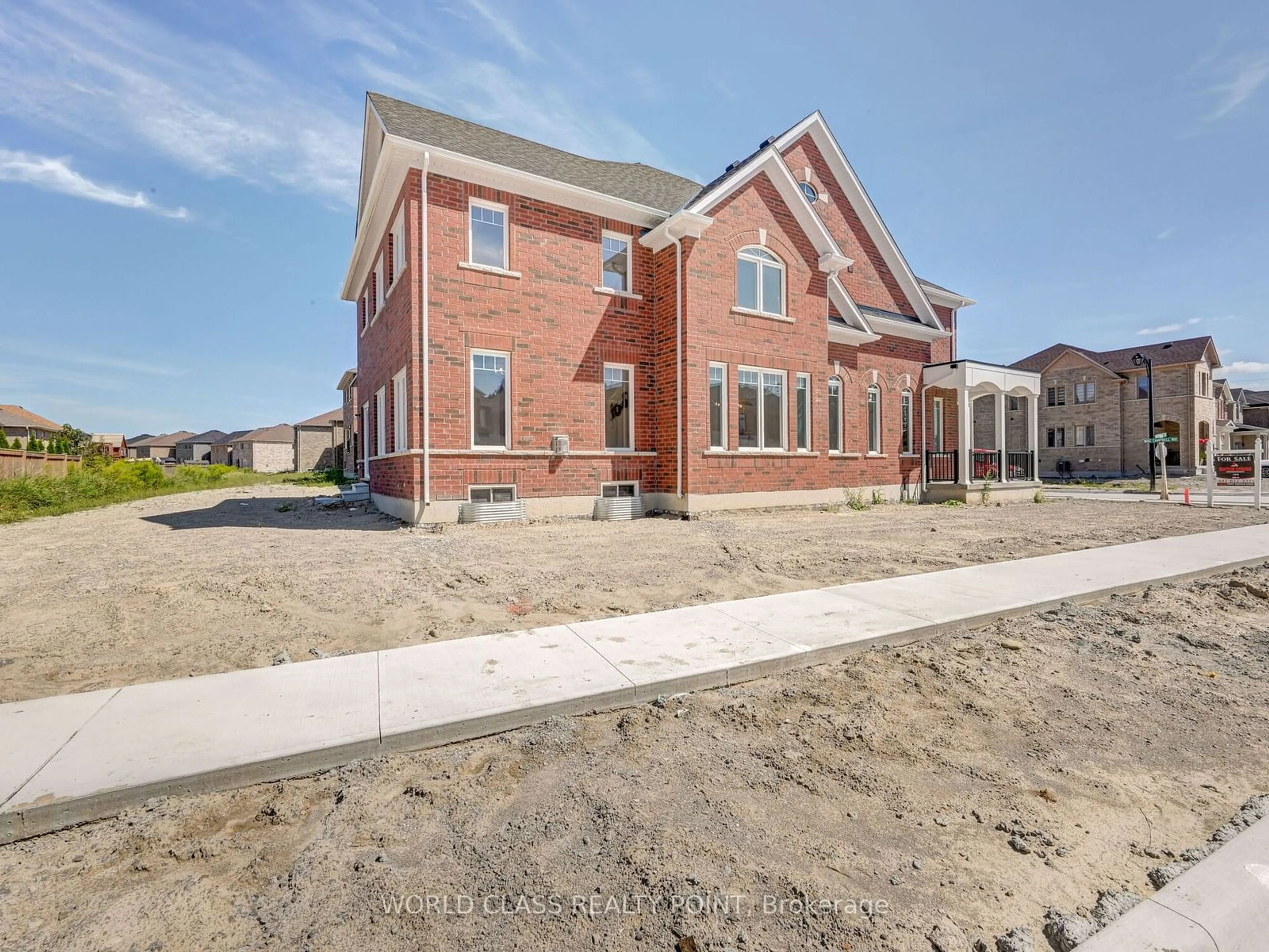 Home with brick exterior material, building for 102 Mac Campbell Way, Bradford West Gwillimbury Ontario L3Z 4M6