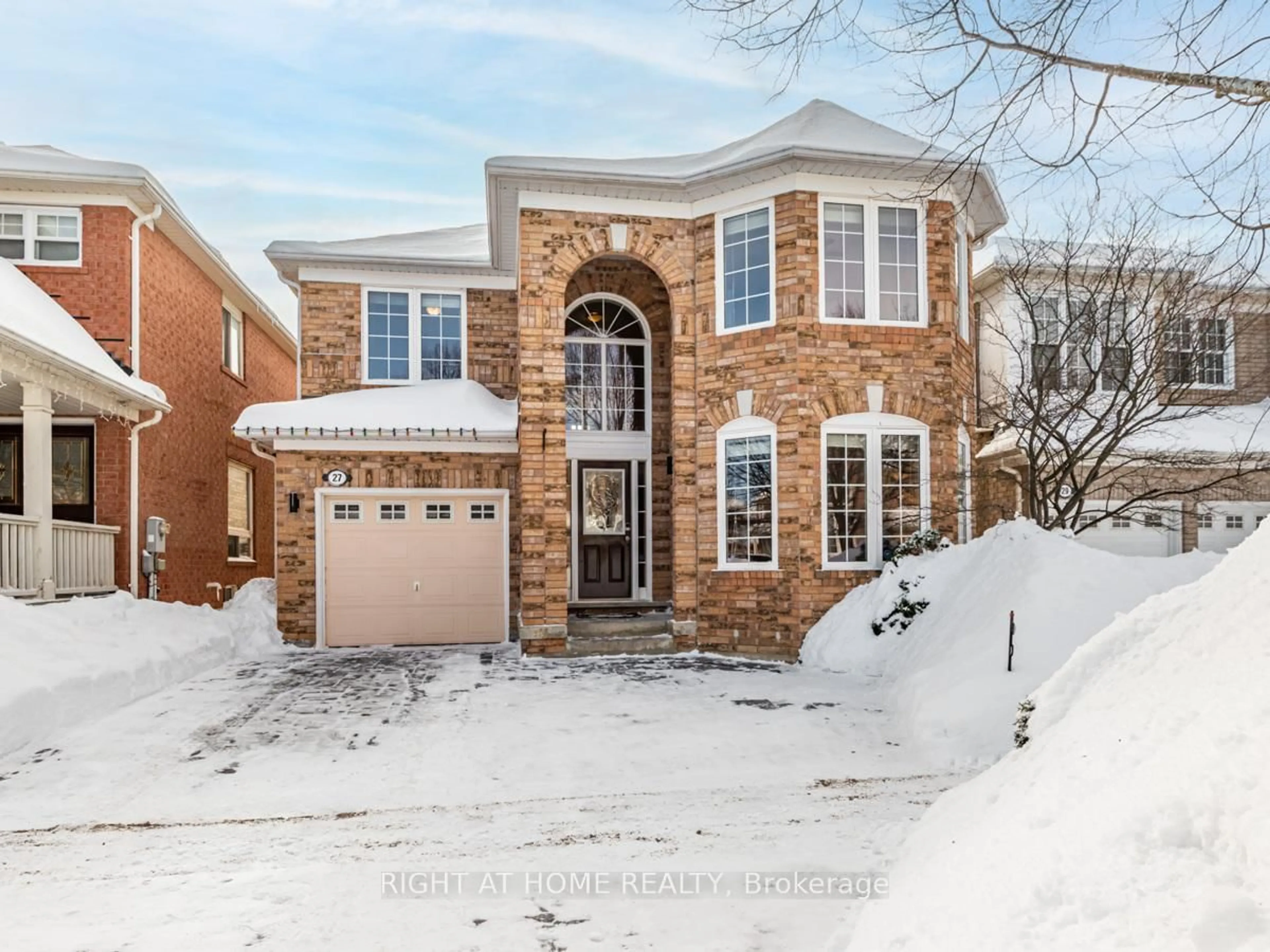 Home with brick exterior material, street for 27 Wiltshire Dr, Markham Ontario L6C 2N3