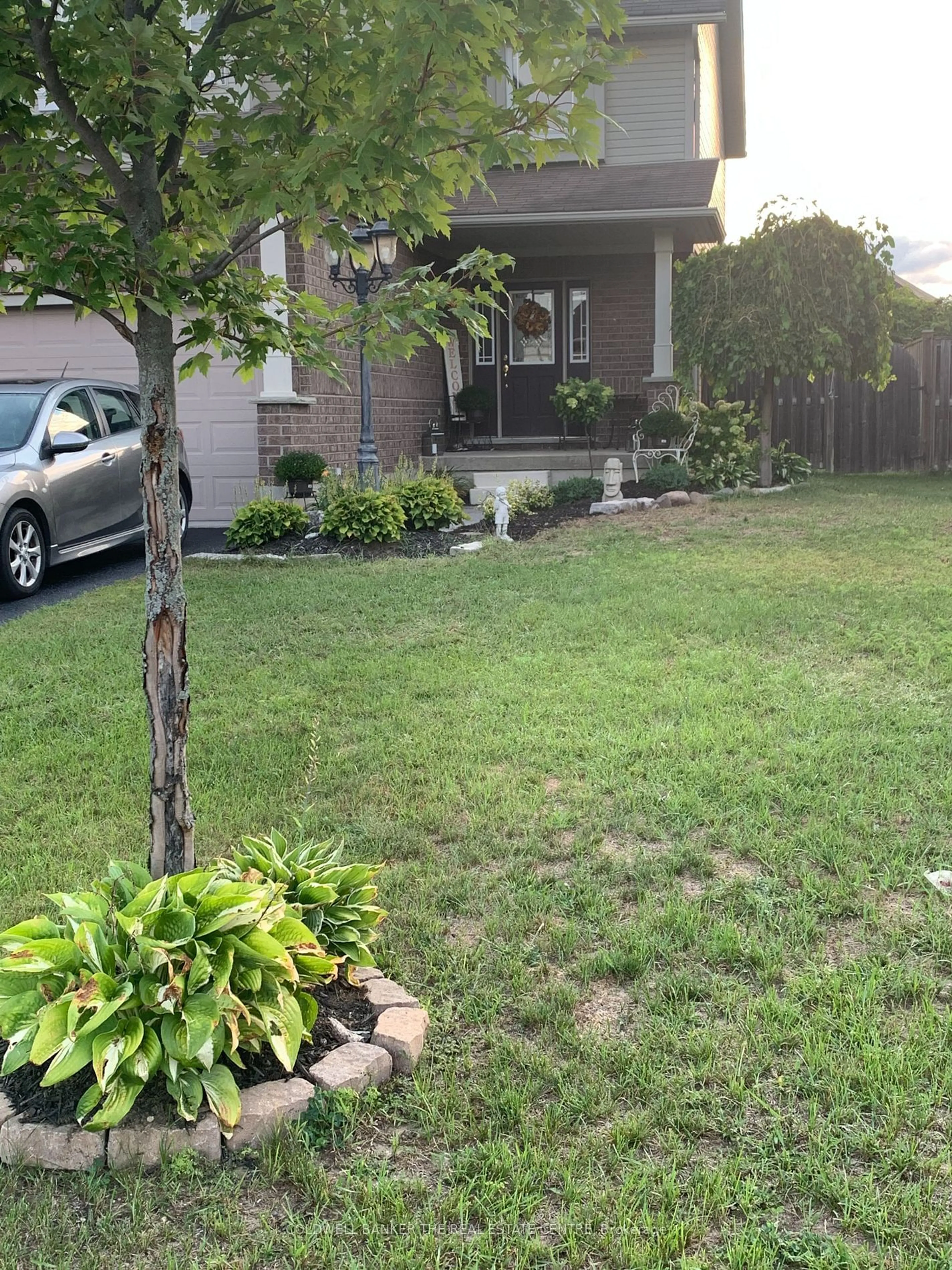 A pic from outside/outdoor area/front of a property/back of a property/a pic from drone, street for 80 Armeda Clow Cres, Essa Ontario L3W 0H6