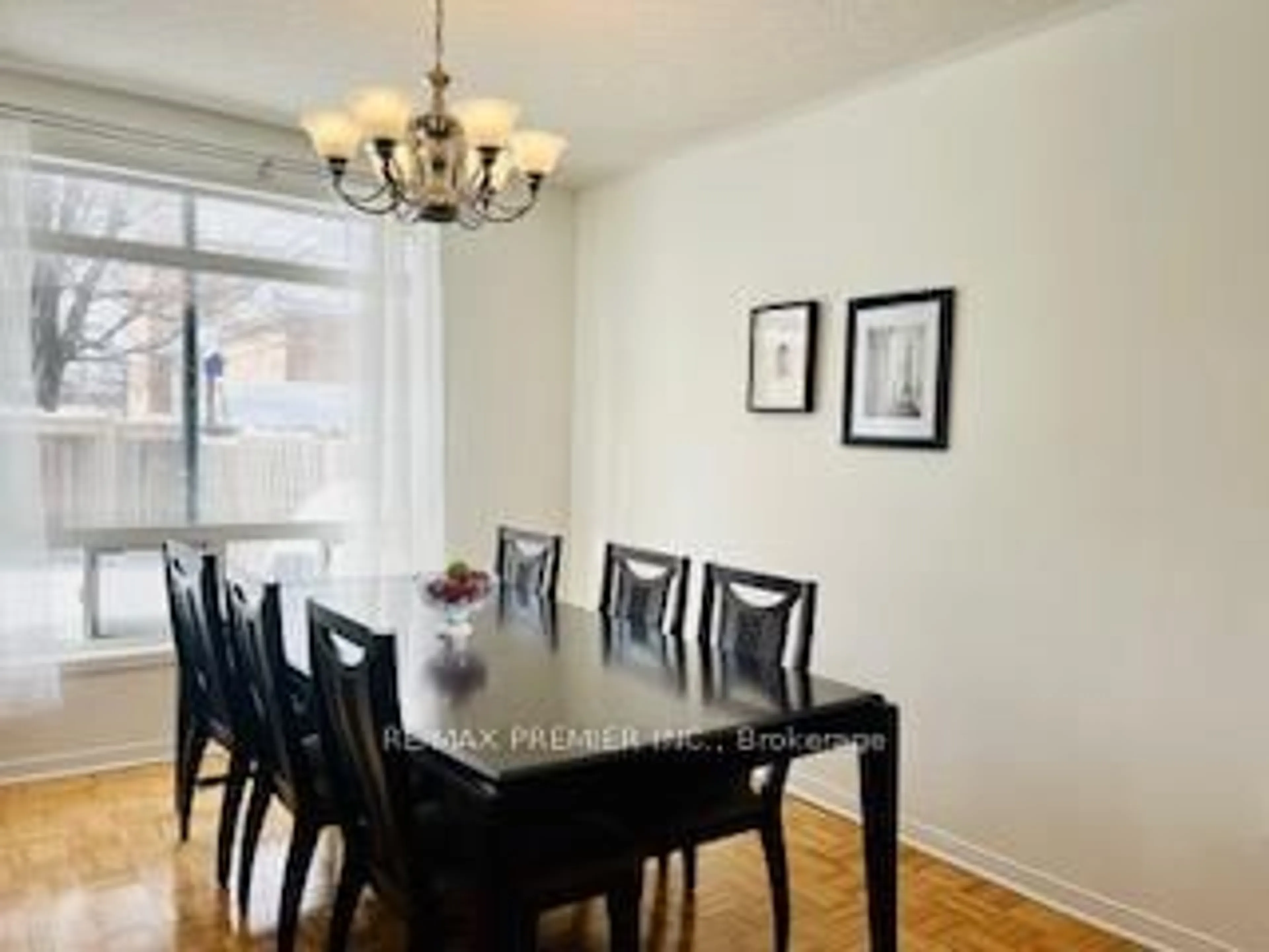 Dining room, wood/laminate floor for 10 Cormel St, Vaughan Ontario L6A 2L3