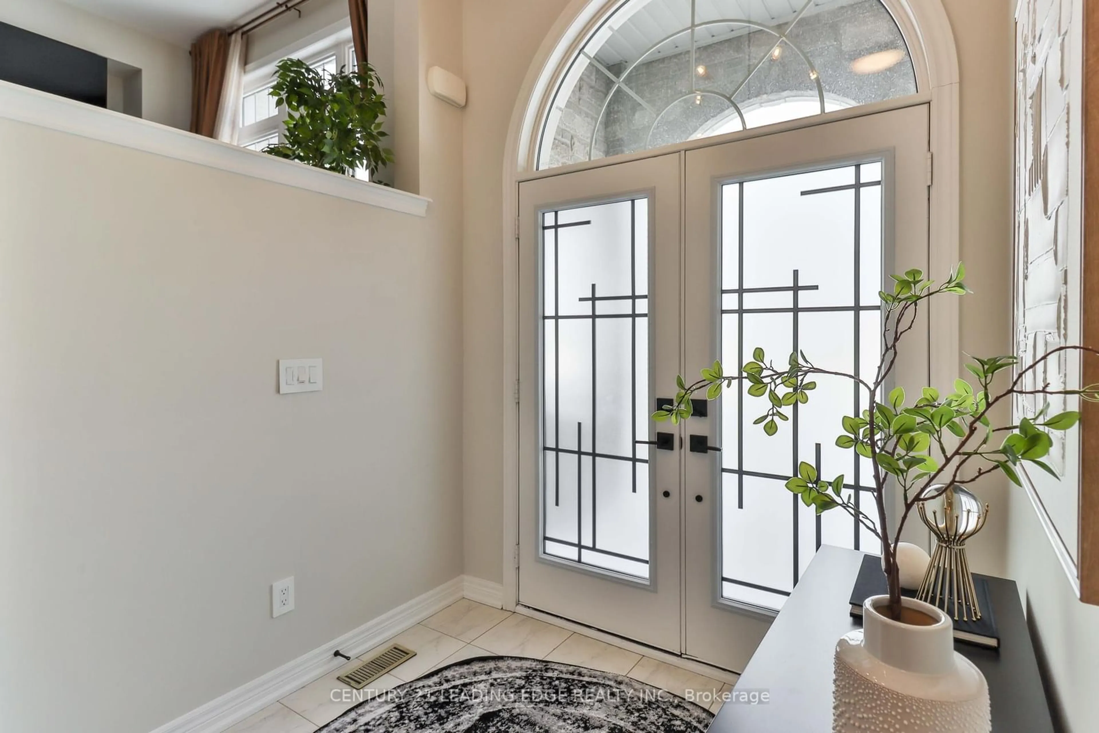 Indoor entryway for 2016 Donald Cousens Pkwy, Markham Ontario L6B 1J5