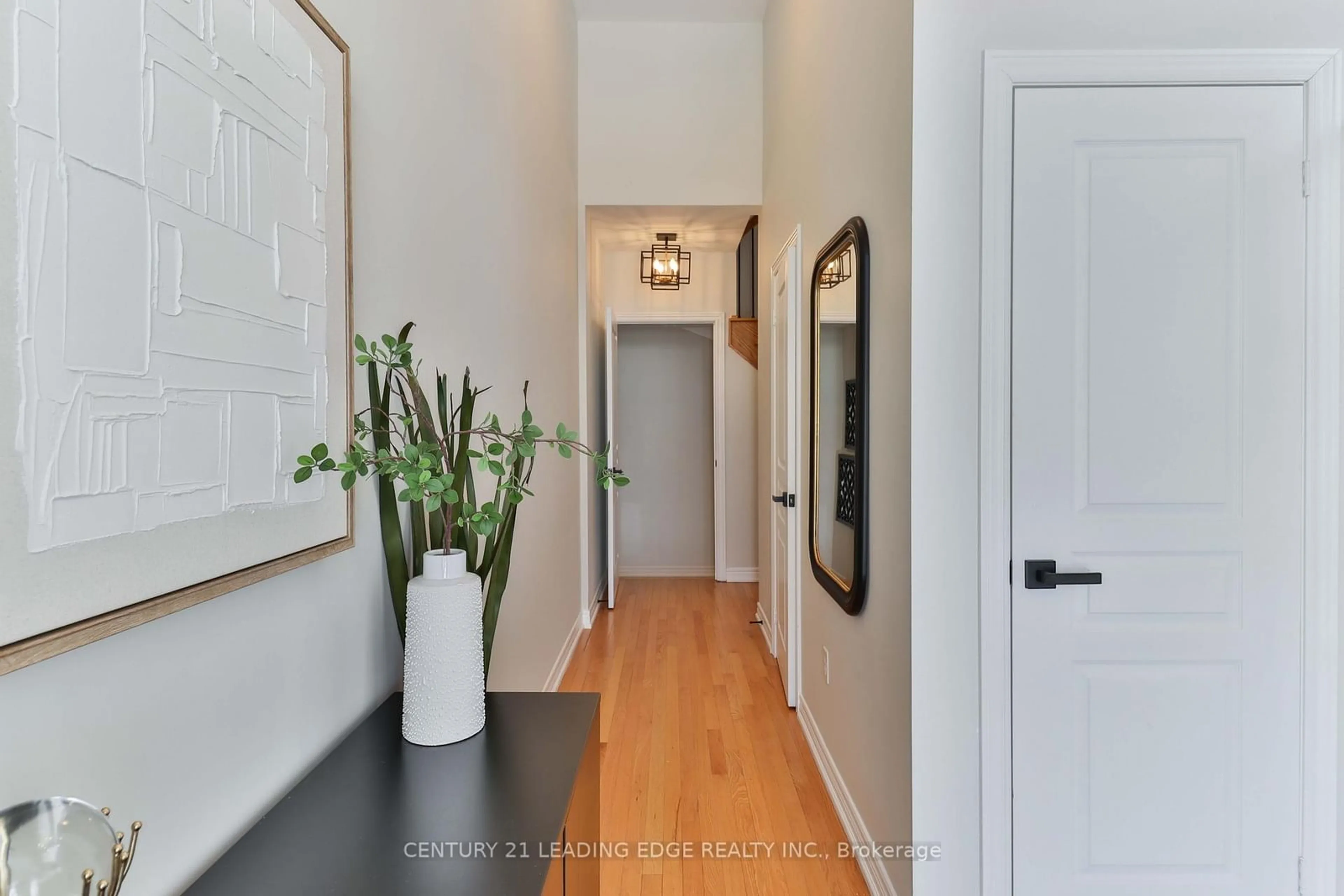 Indoor entryway for 2016 Donald Cousens Pkwy, Markham Ontario L6B 1J5