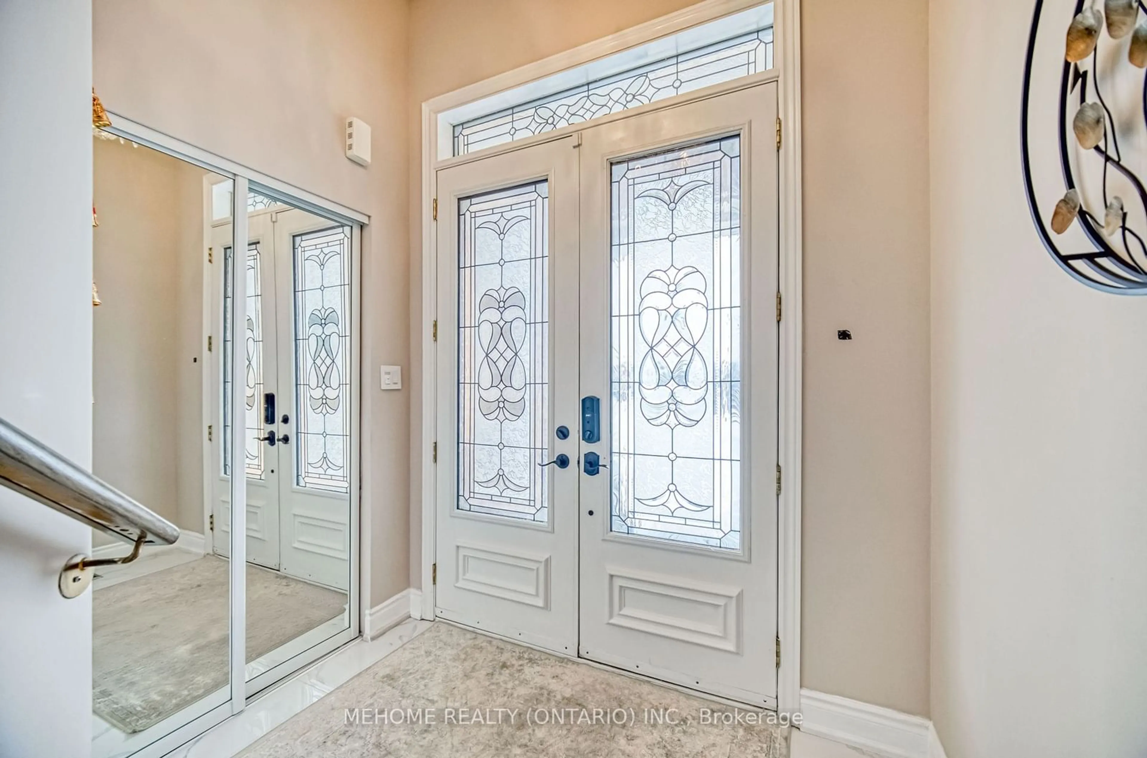 Indoor entryway for 72 Vandervoort Dr, Richmond Hill Ontario L4E 0C7