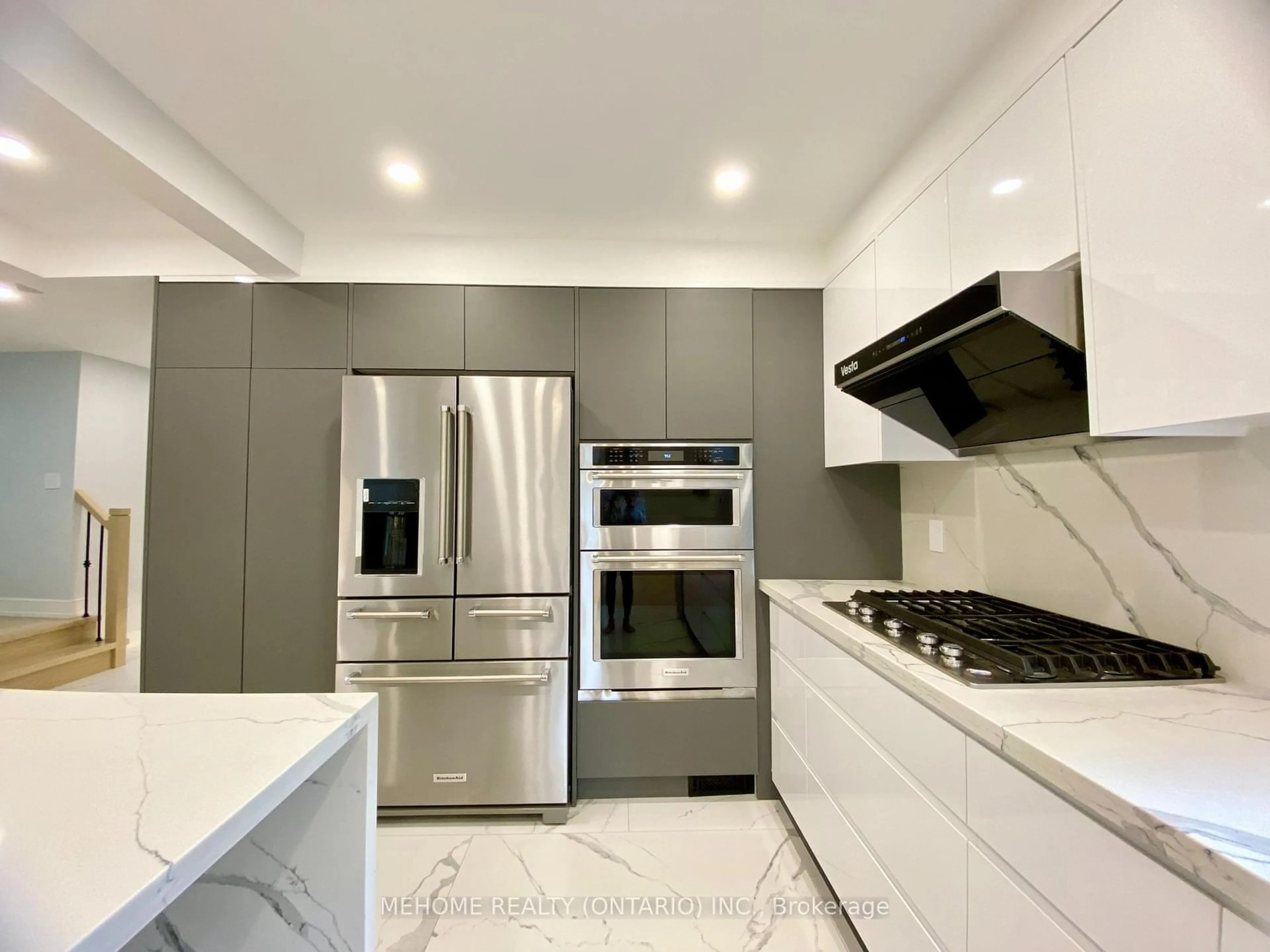 Contemporary kitchen, ceramic/tile floor for 53 Lillooet Cres, Richmond Hill Ontario L4C 5A6