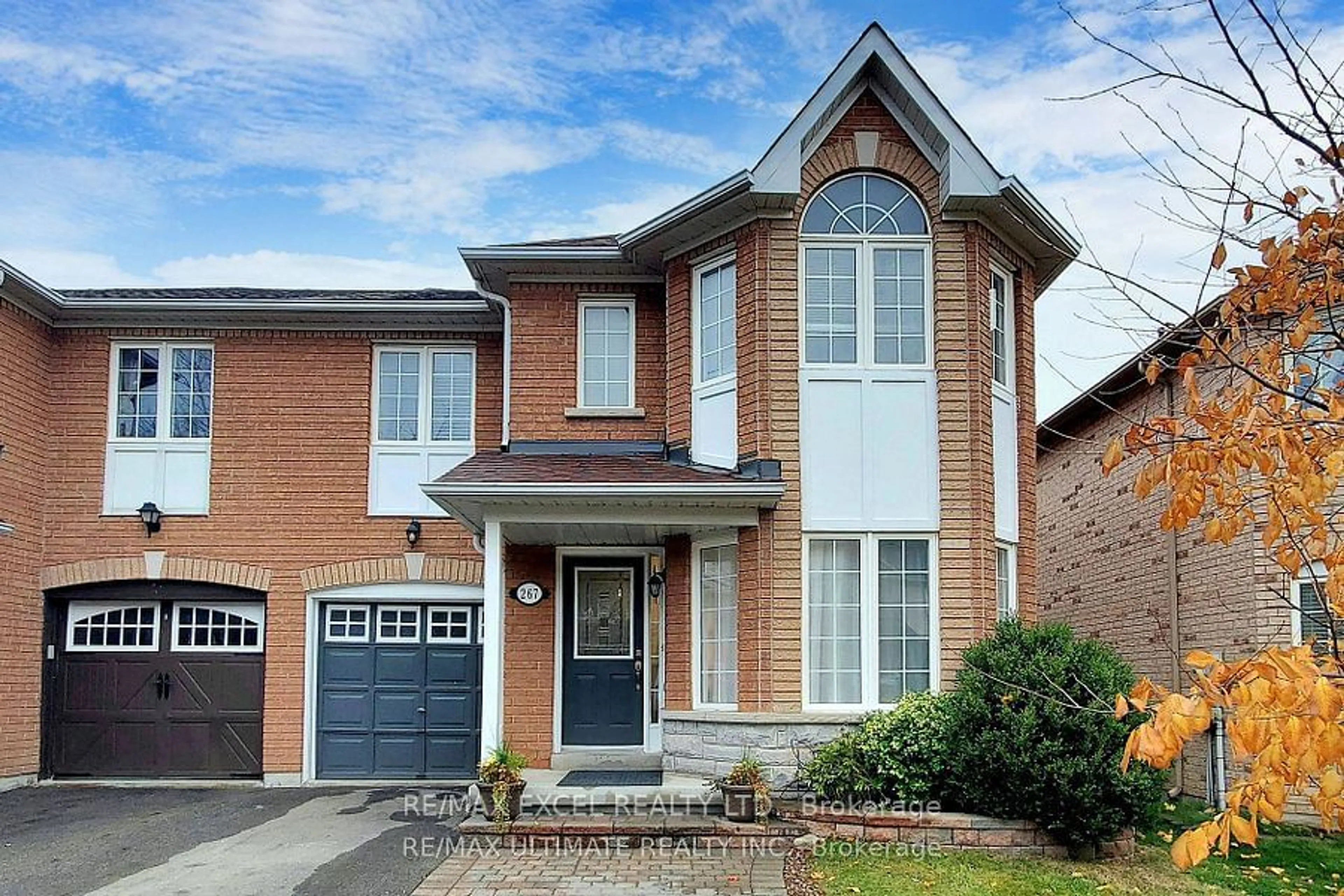 Home with brick exterior material, street for 267 Coachwhip Tr, Newmarket Ontario L3X 2Z6