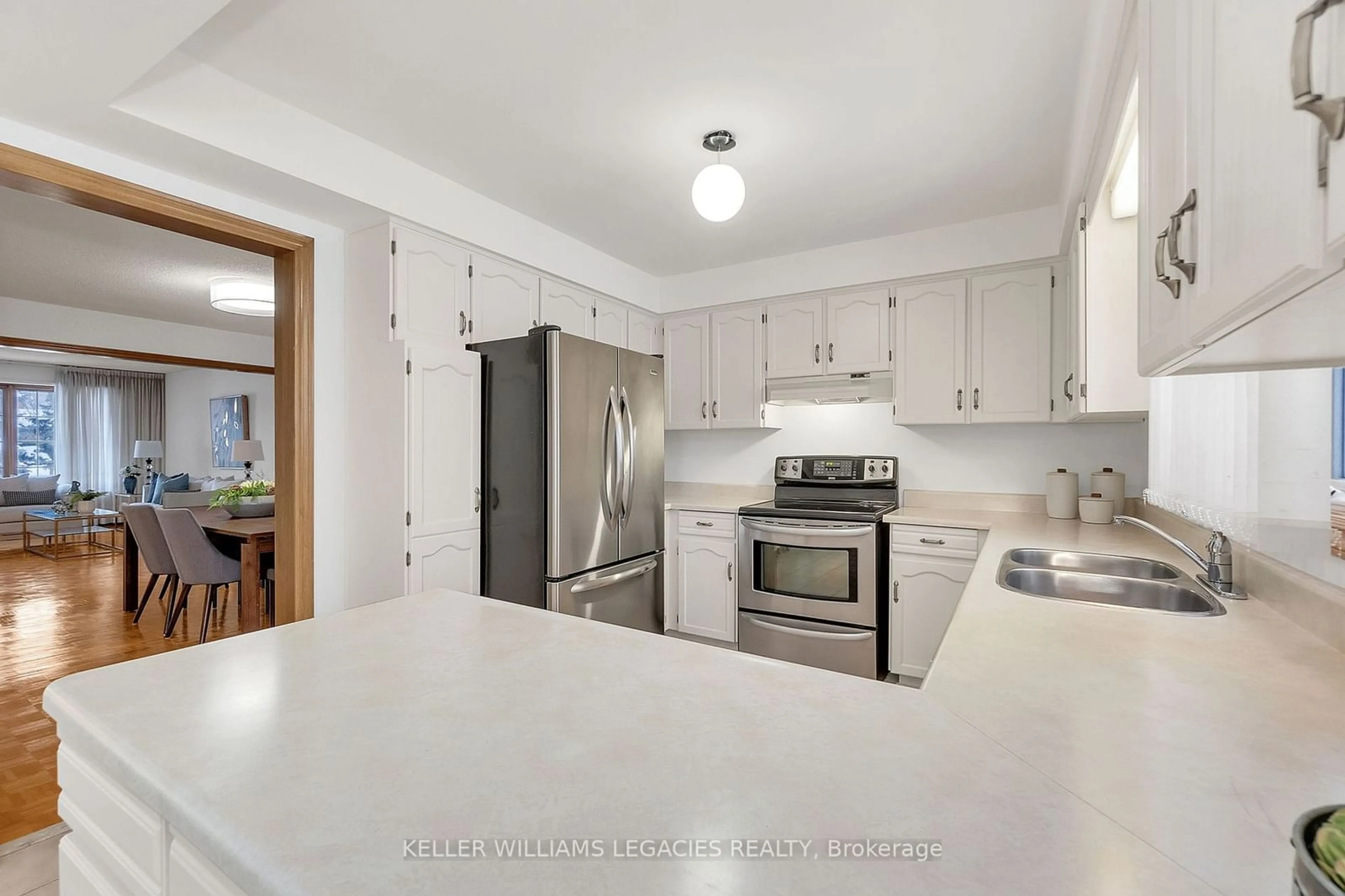 Standard kitchen, unknown for 138 Longhouse St, Vaughan Ontario L4L 8E9