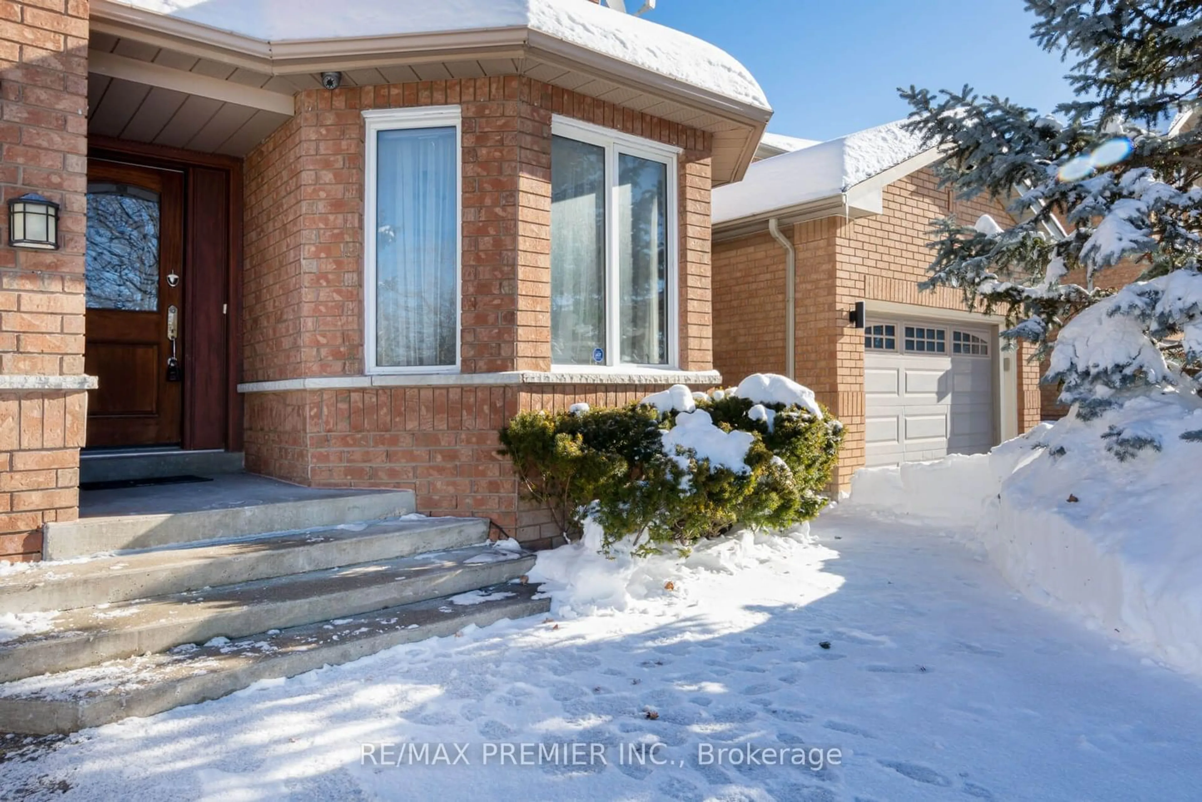 Home with brick exterior material, street for 348 Royalpark Way, Vaughan Ontario L4K 1K4