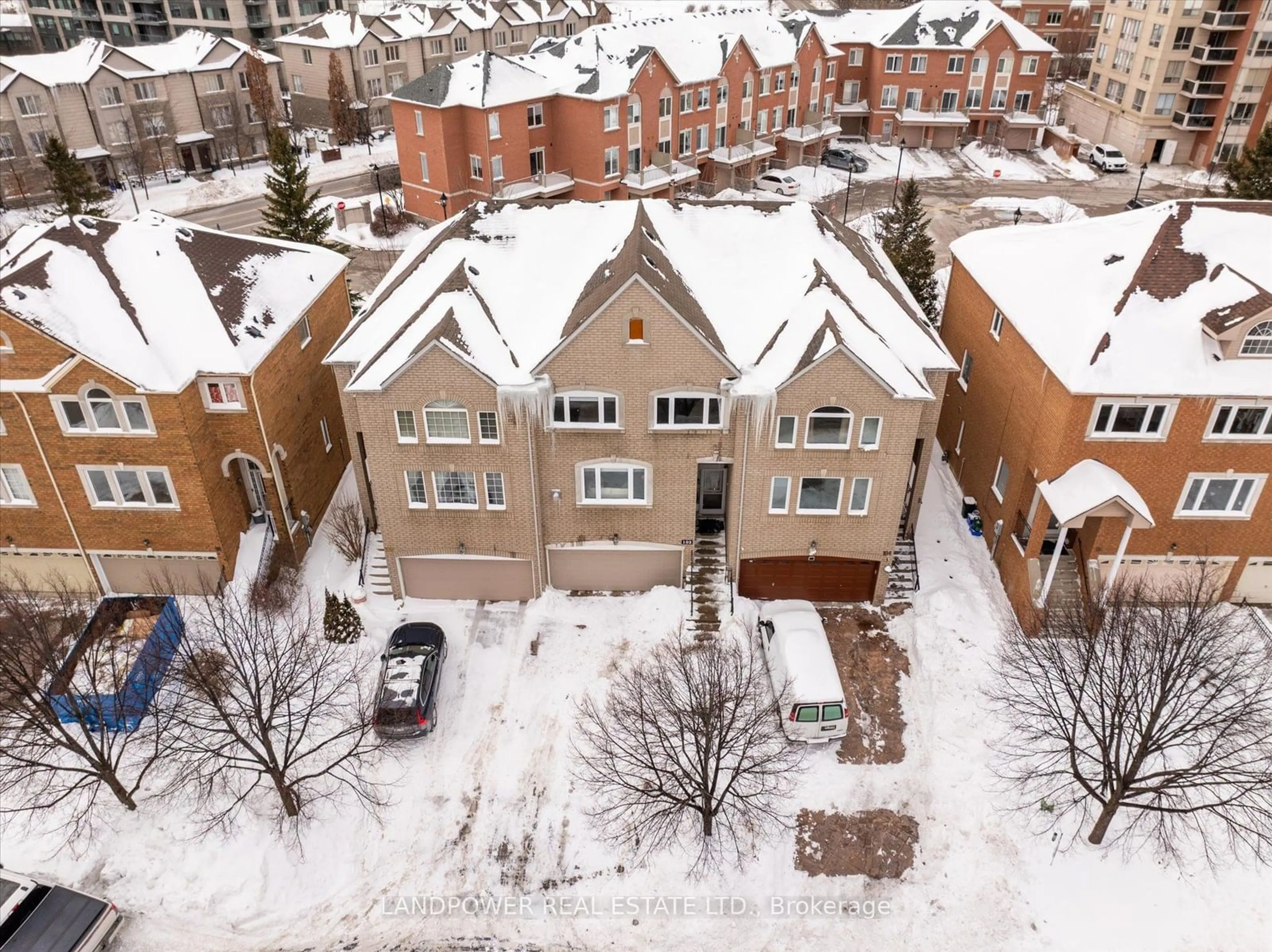 A pic from outside/outdoor area/front of a property/back of a property/a pic from drone, street for 102 Leitchcroft Cres, Markham Ontario L3T 7T9