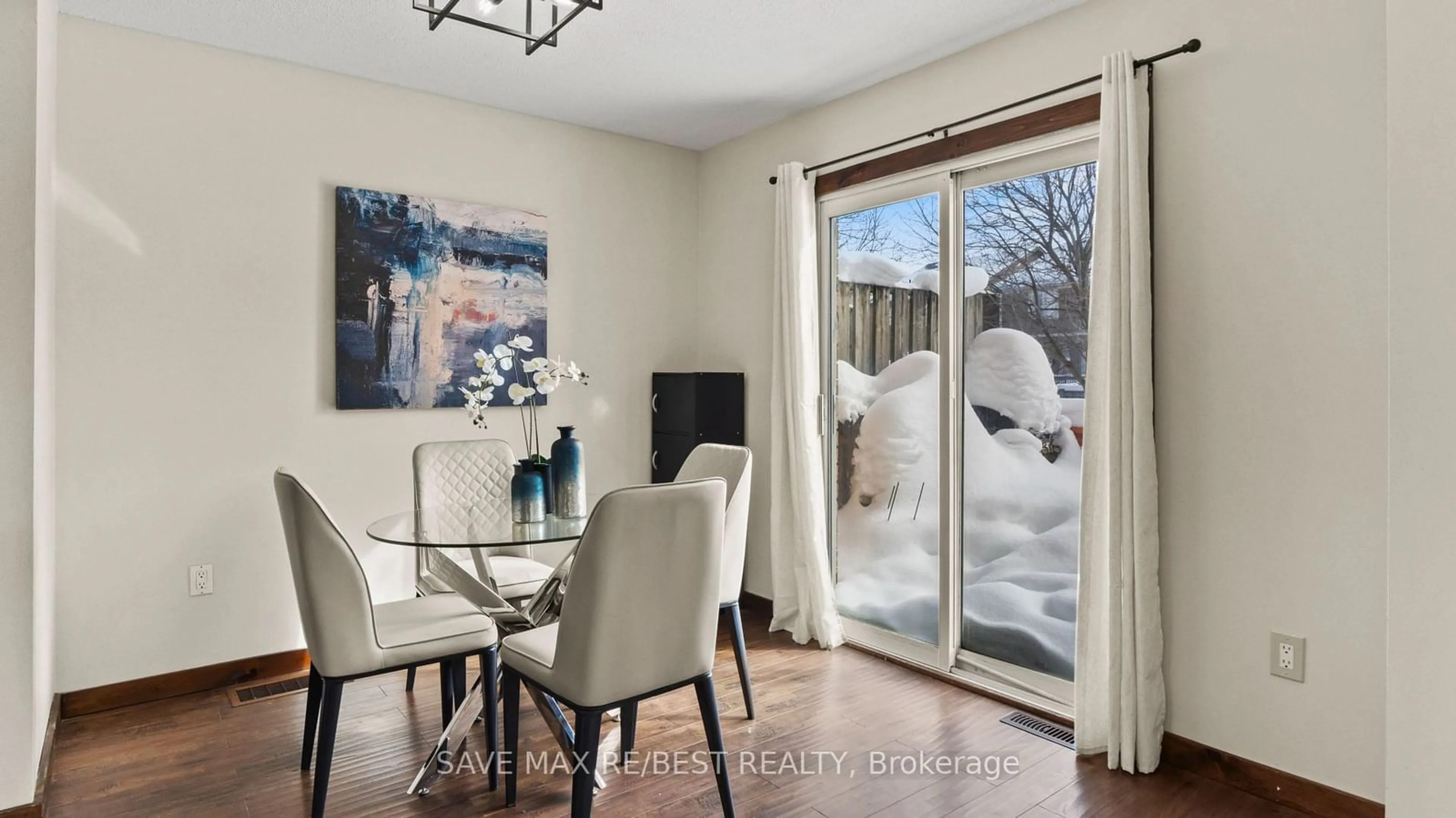 Dining room, unknown for 15 RIVERLEY Lane, New Tecumseth Ontario L9R 1C5