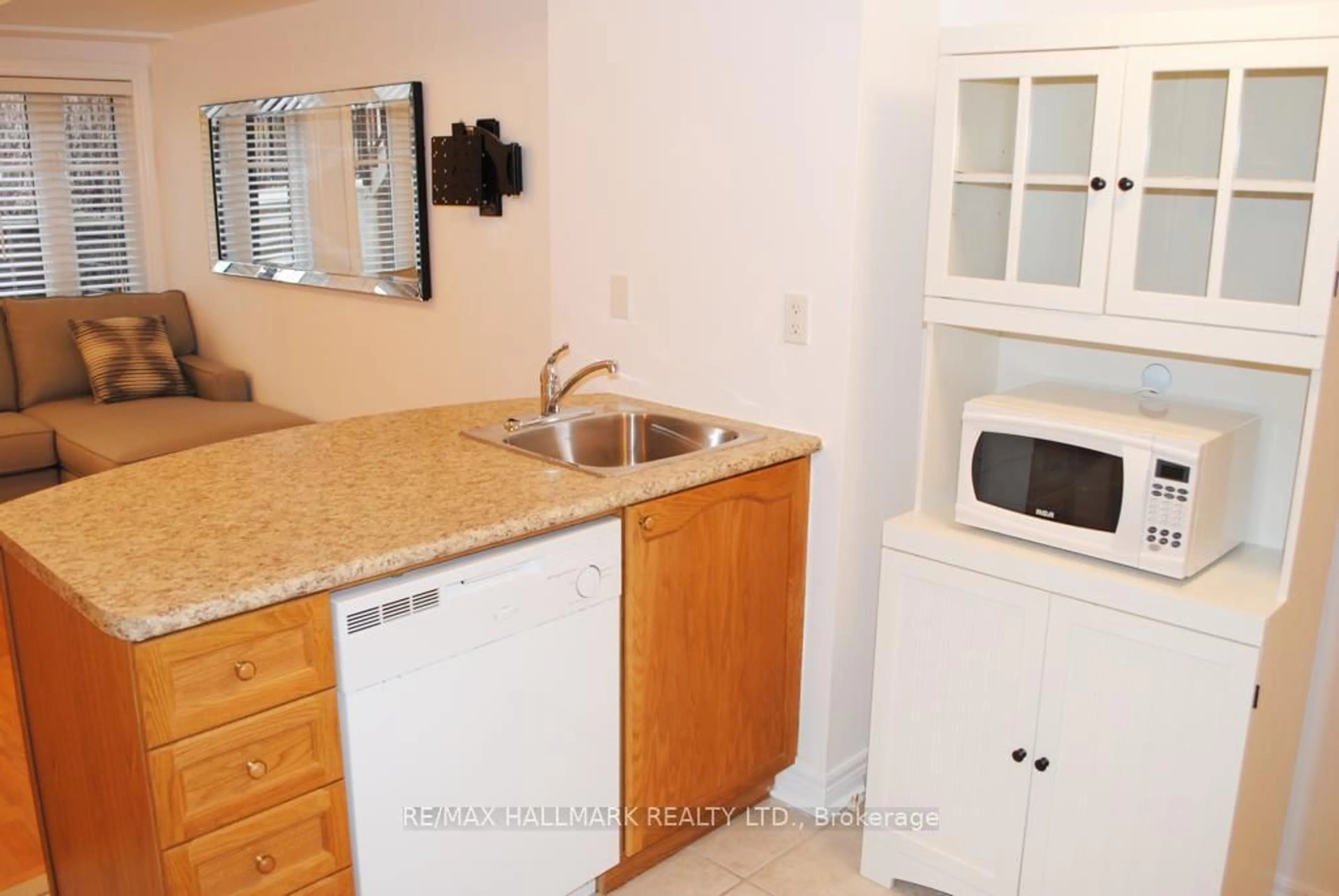 Standard kitchen, unknown for 312 John St #181, Markham Ontario L3T 0A7