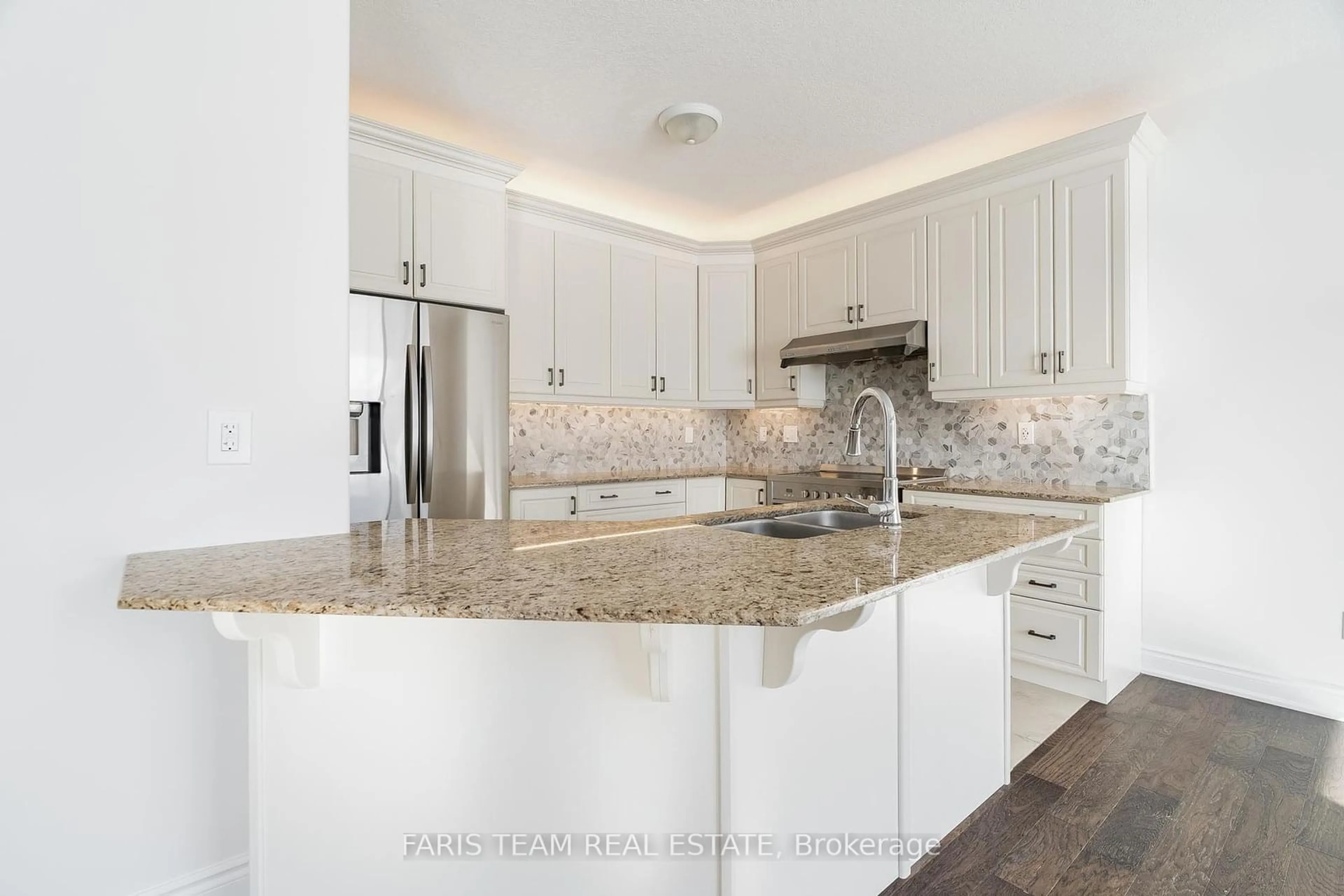 Open concept kitchen, ceramic/tile floor for 1606 Rizzardo Cres, Innisfil Ontario L9S 0L7