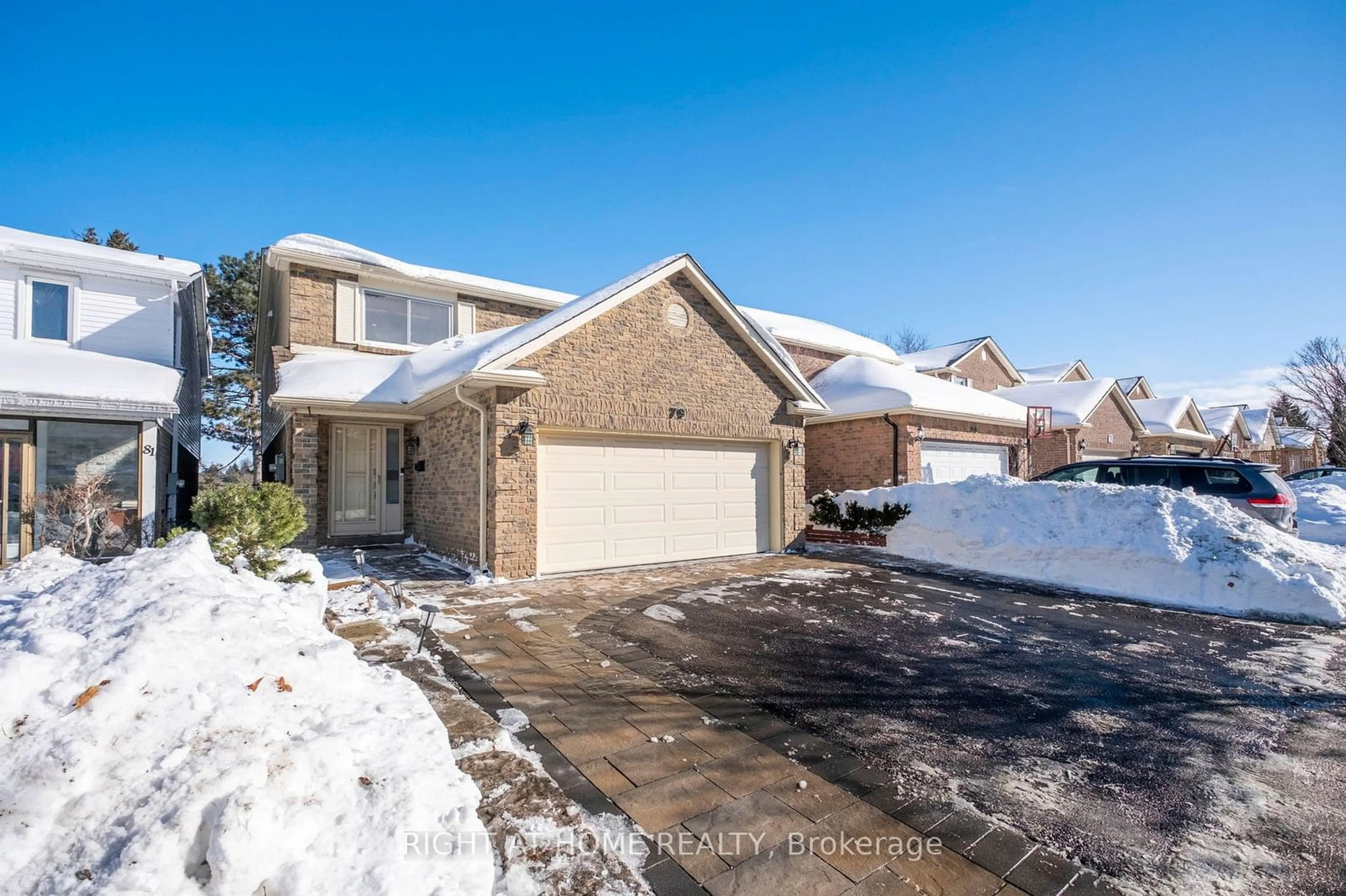 A pic from outside/outdoor area/front of a property/back of a property/a pic from drone, street for 79 LISA Cres, Vaughan Ontario L4J 2N2