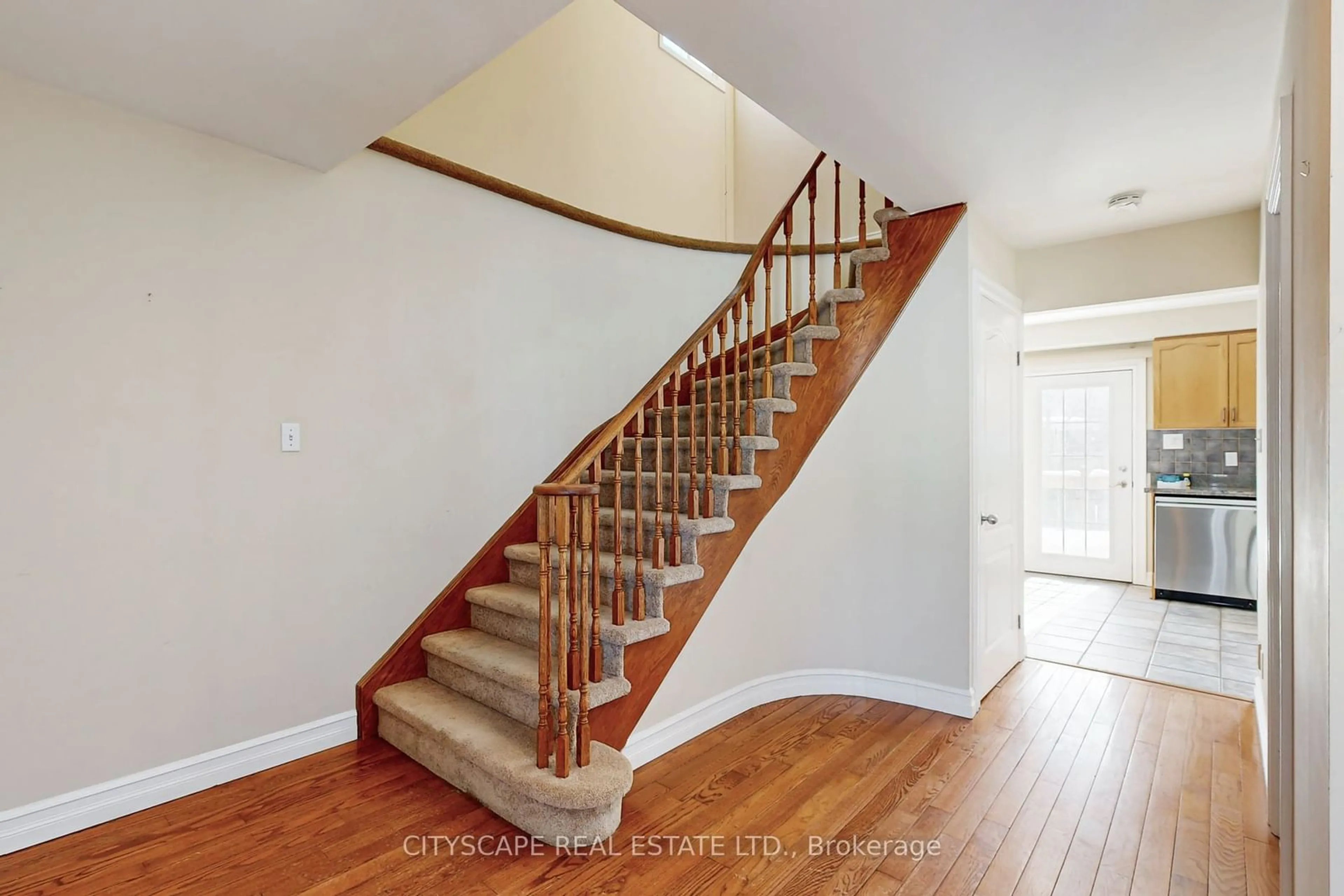 Stairs for 65 Riverglen Dr, Georgina Ontario L4P 3K7