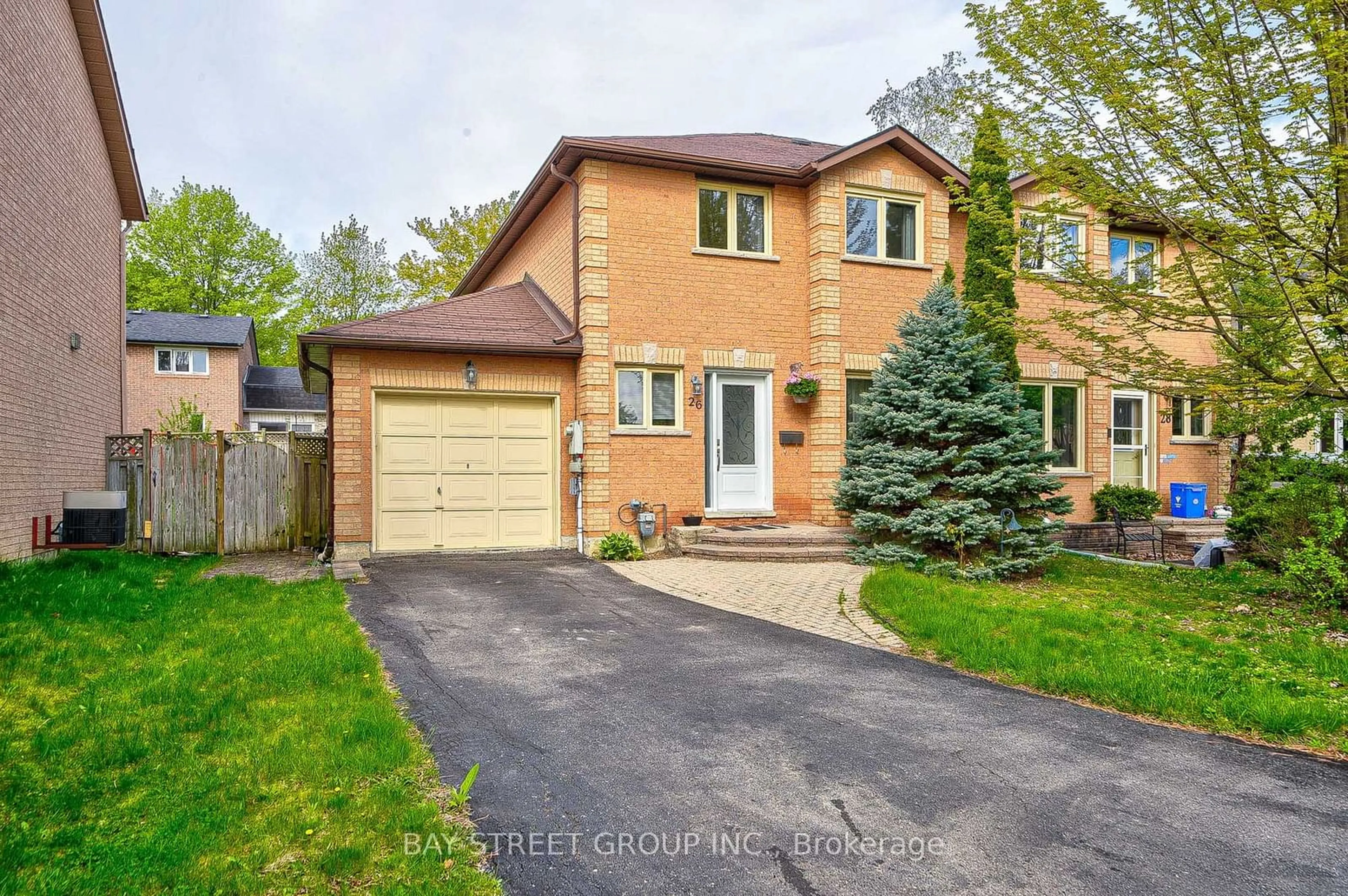 Home with brick exterior material, street for 26 Cypress Crt, Aurora Ontario L4G 6S8