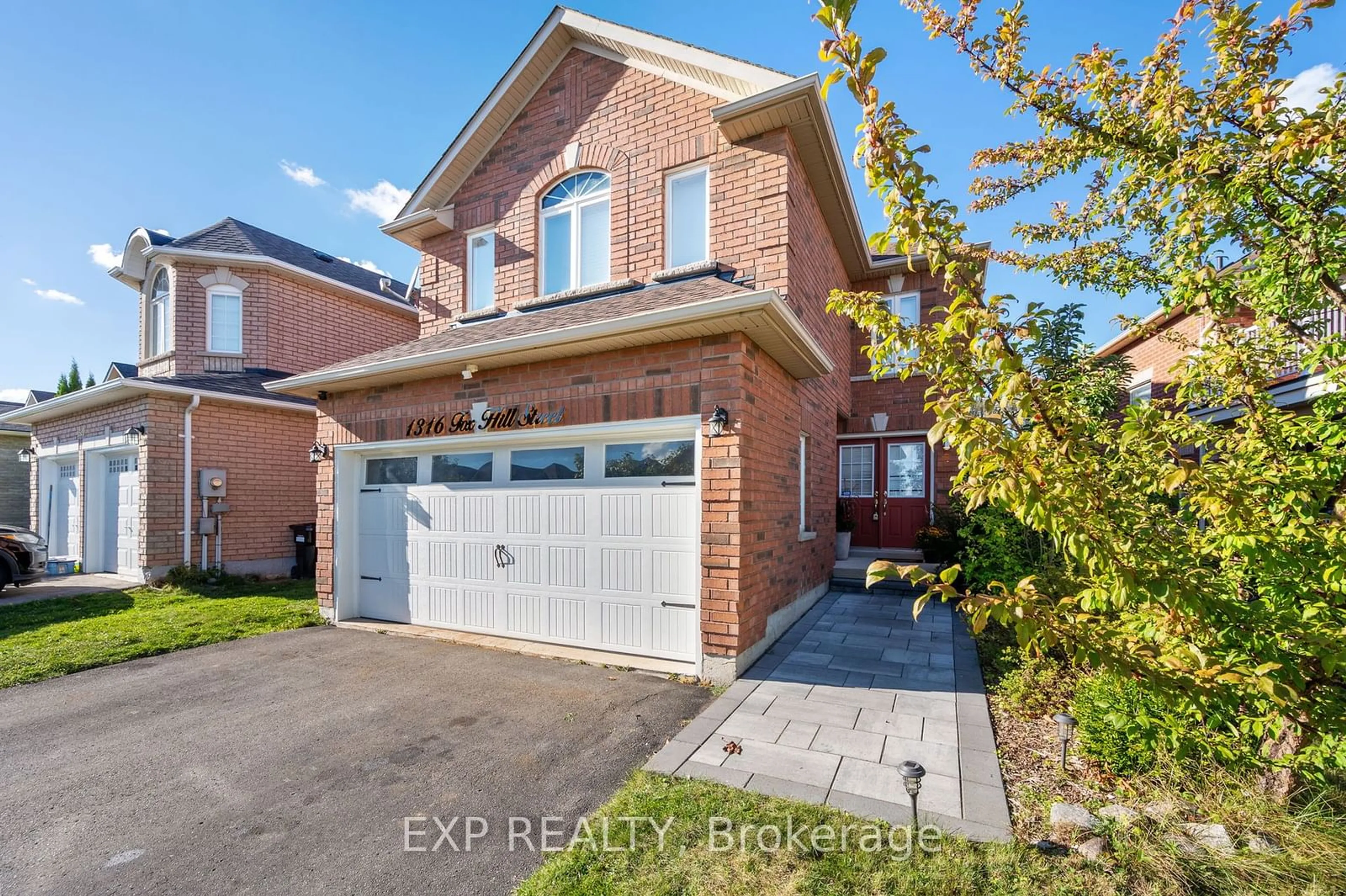 Home with brick exterior material, street for 1316 Fox Hill St, Innisfil Ontario L9S 4Y6