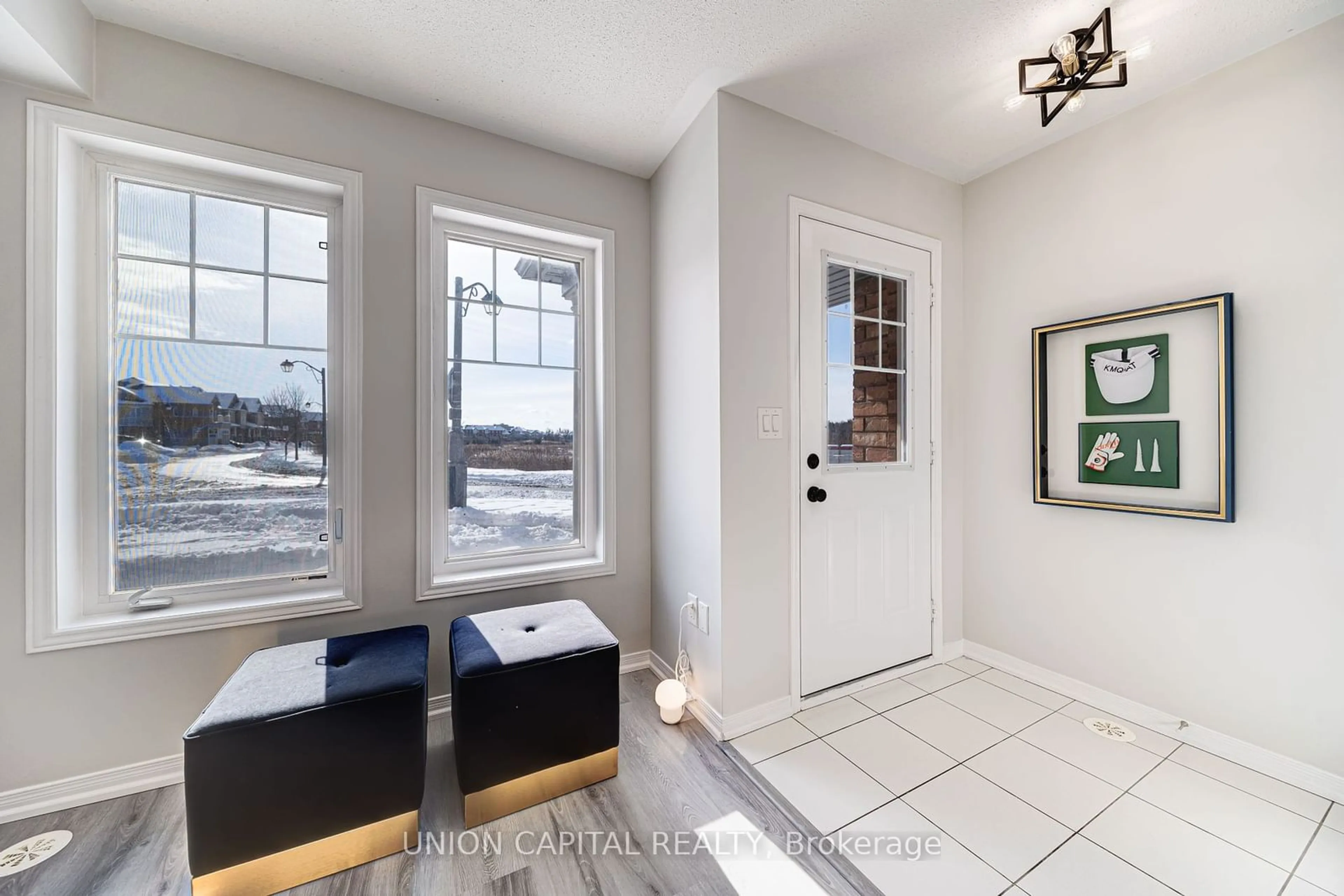 Indoor entryway for 2 Truchard Ave, Markham Ontario L6C 0B4