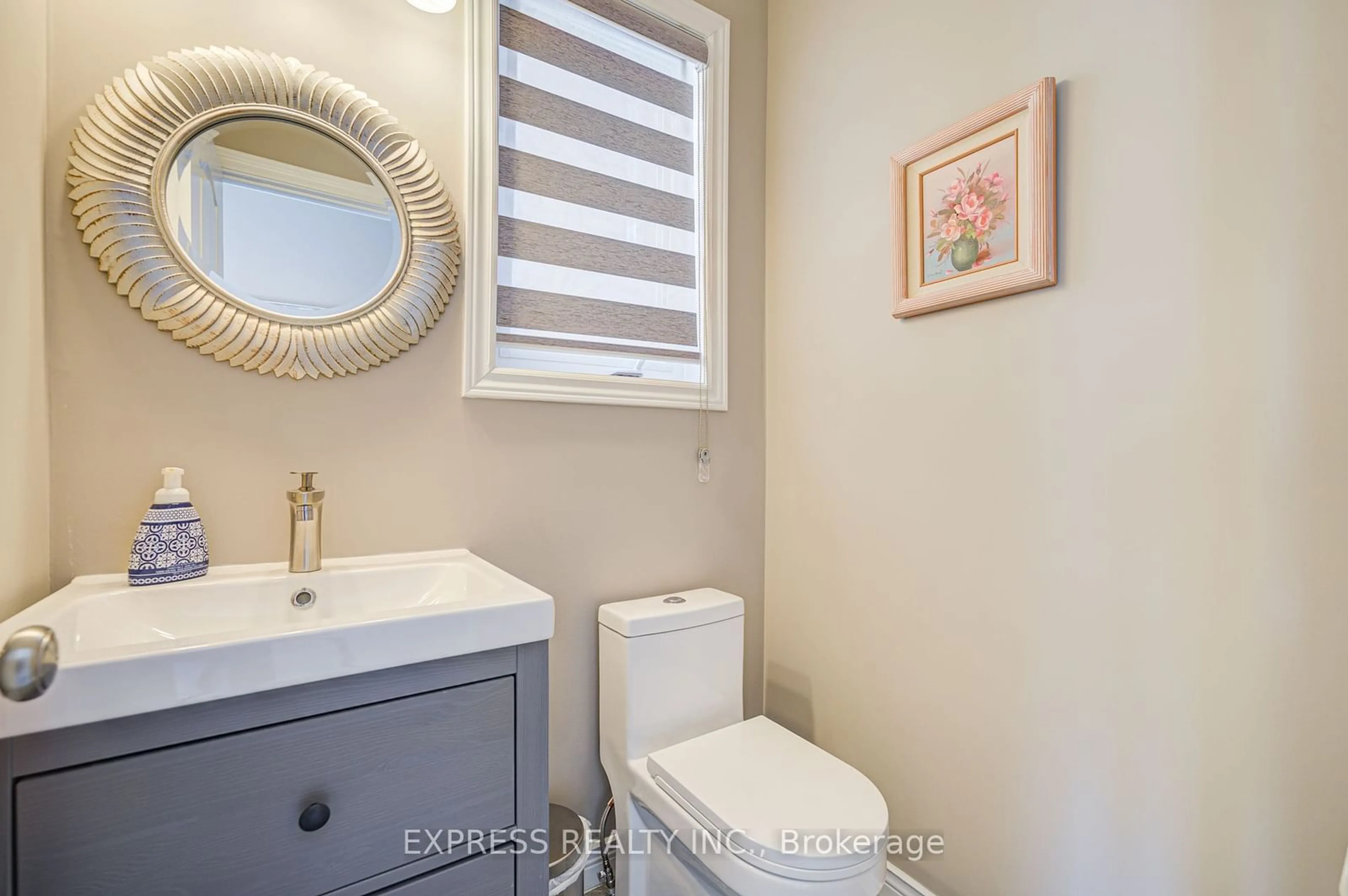 Standard bathroom, unknown for 4 Almejo Ave, Richmond Hill Ontario L4S 2X4